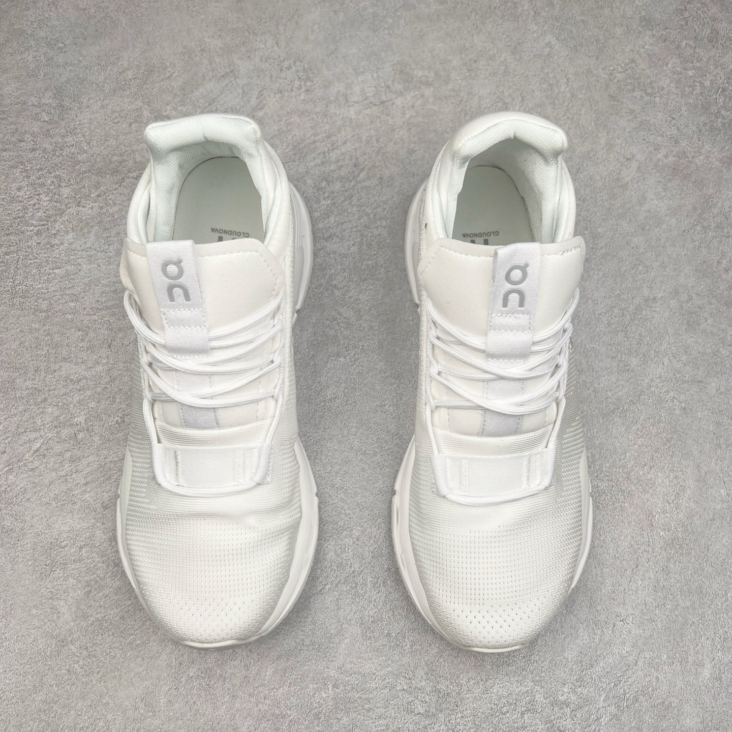 图片[2]-On昂跑 Cloudnova 轻量舒适织物回弹减震透气轻便耐磨防滑低帮休闲跑步鞋 昂跑运动品牌 开创于2010年 缓震着陆、强效回弹、轻柔质感的设计构思始终是ON研制关键 与此同时基于“为全球提供革新性的跑步感受”信念 陆续推出了多款跑鞋及其以专业运动人体跑步工程学为设计关键的功能性跑步服饰设备 让跑者不费力气地畅快畅跑 尺码：36 36.5 37.5 38 38.5 39 40 40.5 41 42 42.5 43 44 44.5 45-选品中心