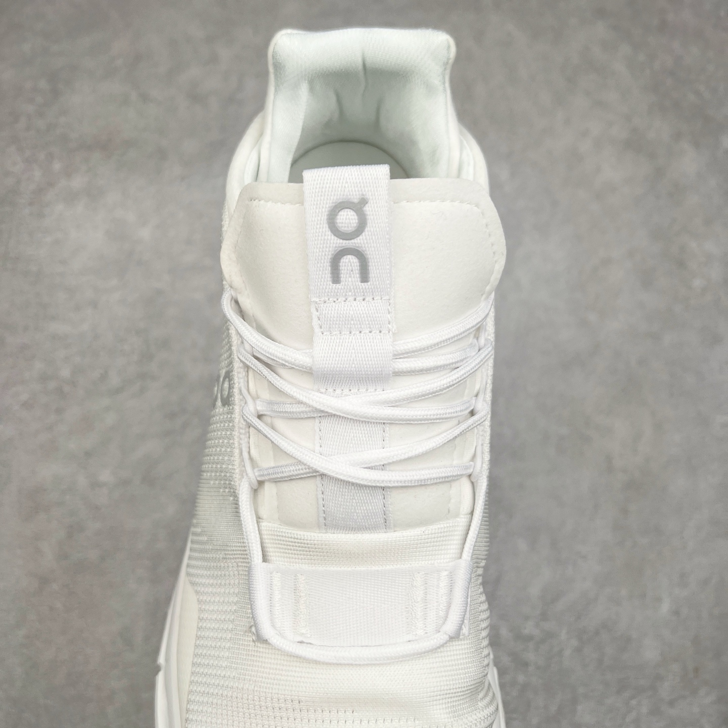 图片[5]-On昂跑 Cloudnova 轻量舒适织物回弹减震透气轻便耐磨防滑低帮休闲跑步鞋 昂跑运动品牌 开创于2010年 缓震着陆、强效回弹、轻柔质感的设计构思始终是ON研制关键 与此同时基于“为全球提供革新性的跑步感受”信念 陆续推出了多款跑鞋及其以专业运动人体跑步工程学为设计关键的功能性跑步服饰设备 让跑者不费力气地畅快畅跑 尺码：36 36.5 37.5 38 38.5 39 40 40.5 41 42 42.5 43 44 44.5 45-选品中心