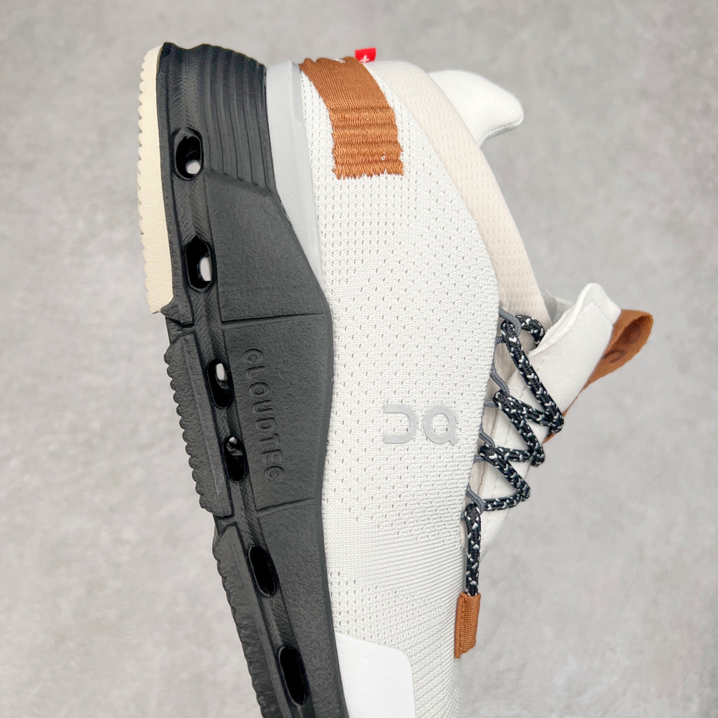 图片[6]-On昂跑 Cloudnova 轻量舒适织物回弹减震透气轻便耐磨防滑低帮休闲跑步鞋 昂跑运动品牌 开创于2010年 缓震着陆、强效回弹、轻柔质感的设计构思始终是ON研制关键 与此同时基于“为全球提供革新性的跑步感受”信念 陆续推出了多款跑鞋及其以专业运动人体跑步工程学为设计关键的功能性跑步服饰设备 让跑者不费力气地畅快畅跑 尺码：36 36.5 37.5 38 38.5 39 40 40.5 41 42 42.5 43 44 44.5 45-选品中心