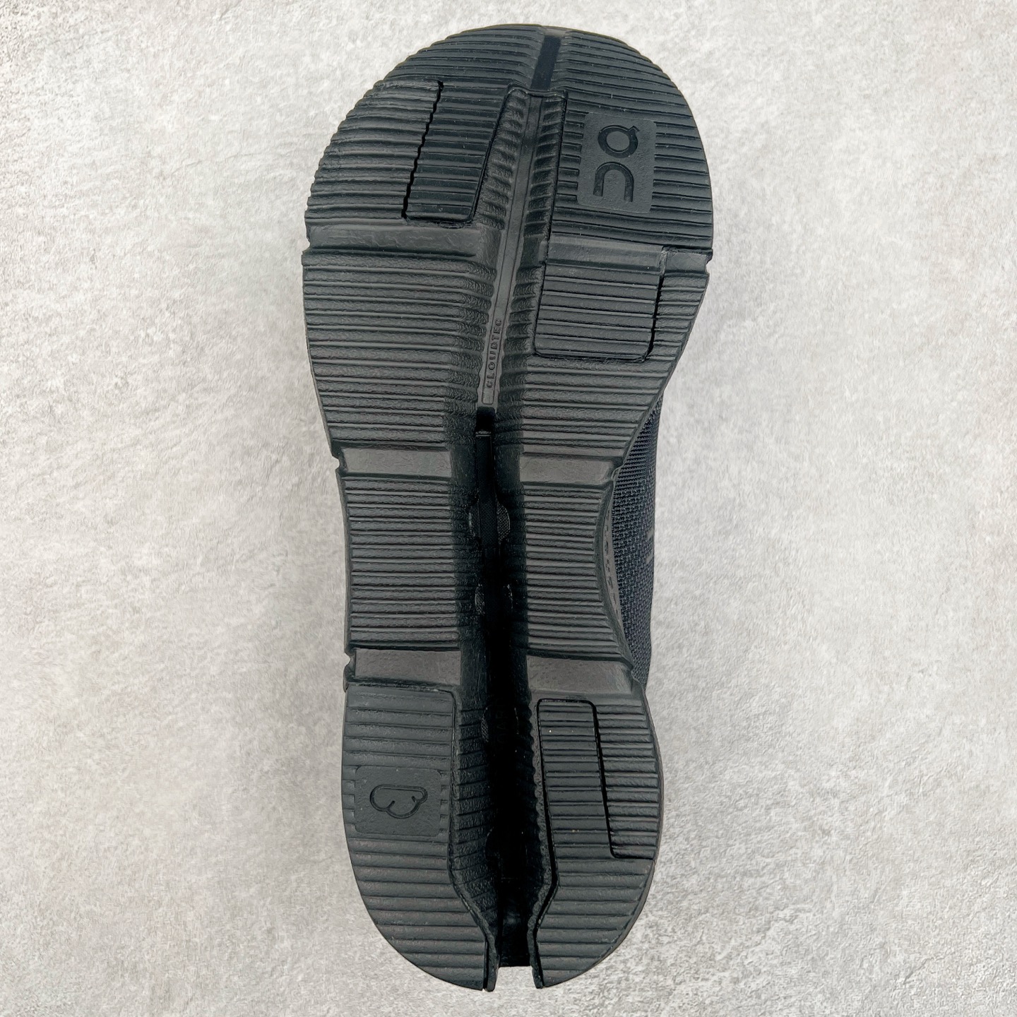 图片[9]-On昂跑 Cloudnova 轻量舒适织物回弹减震透气轻便耐磨防滑低帮休闲跑步鞋 昂跑运动品牌 开创于2010年 缓震着陆、强效回弹、轻柔质感的设计构思始终是ON研制关键 与此同时基于“为全球提供革新性的跑步感受”信念 陆续推出了多款跑鞋及其以专业运动人体跑步工程学为设计关键的功能性跑步服饰设备 让跑者不费力气地畅快畅跑 尺码：36 36.5 37.5 38 38.5 39 40 40.5 41 42 42.5 43 44 44.5 45-选品中心