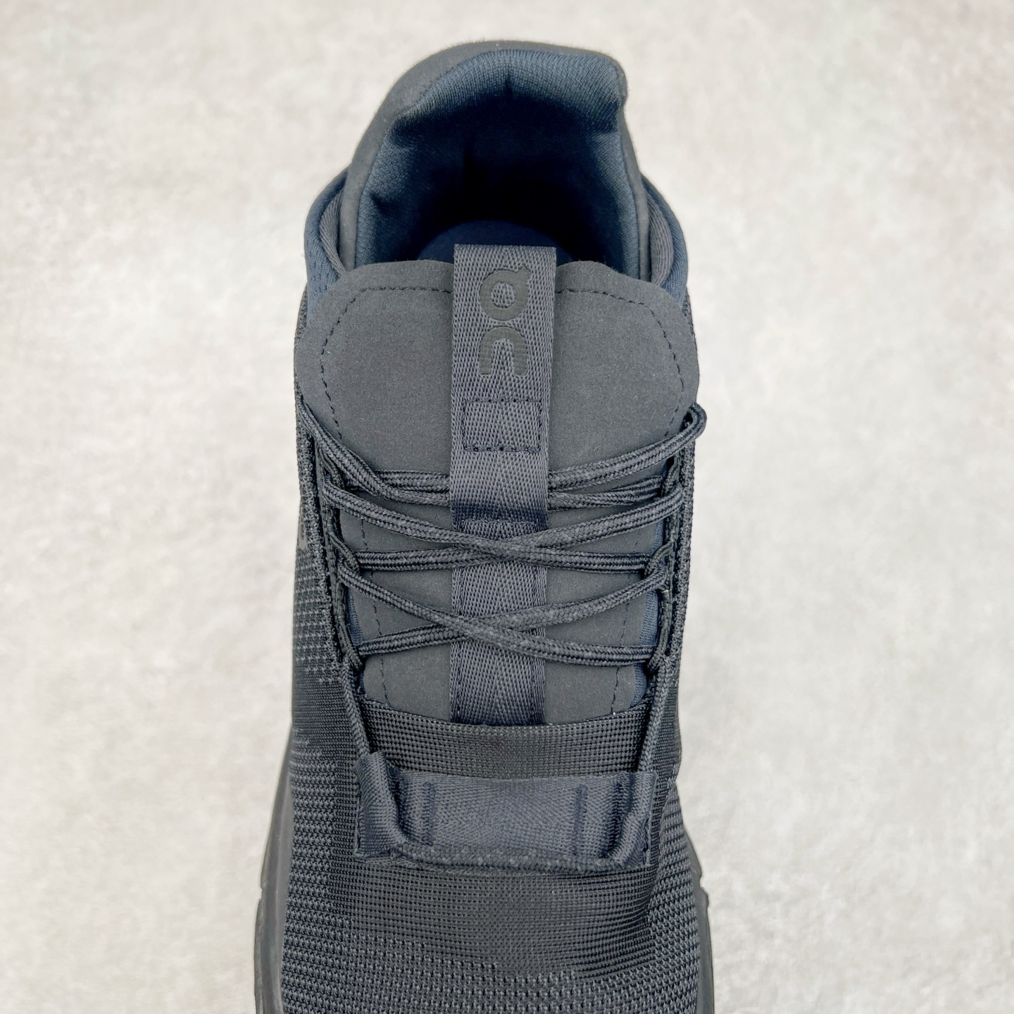 图片[5]-On昂跑 Cloudnova 轻量舒适织物回弹减震透气轻便耐磨防滑低帮休闲跑步鞋 昂跑运动品牌 开创于2010年 缓震着陆、强效回弹、轻柔质感的设计构思始终是ON研制关键 与此同时基于“为全球提供革新性的跑步感受”信念 陆续推出了多款跑鞋及其以专业运动人体跑步工程学为设计关键的功能性跑步服饰设备 让跑者不费力气地畅快畅跑 尺码：36 36.5 37.5 38 38.5 39 40 40.5 41 42 42.5 43 44 44.5 45-选品中心