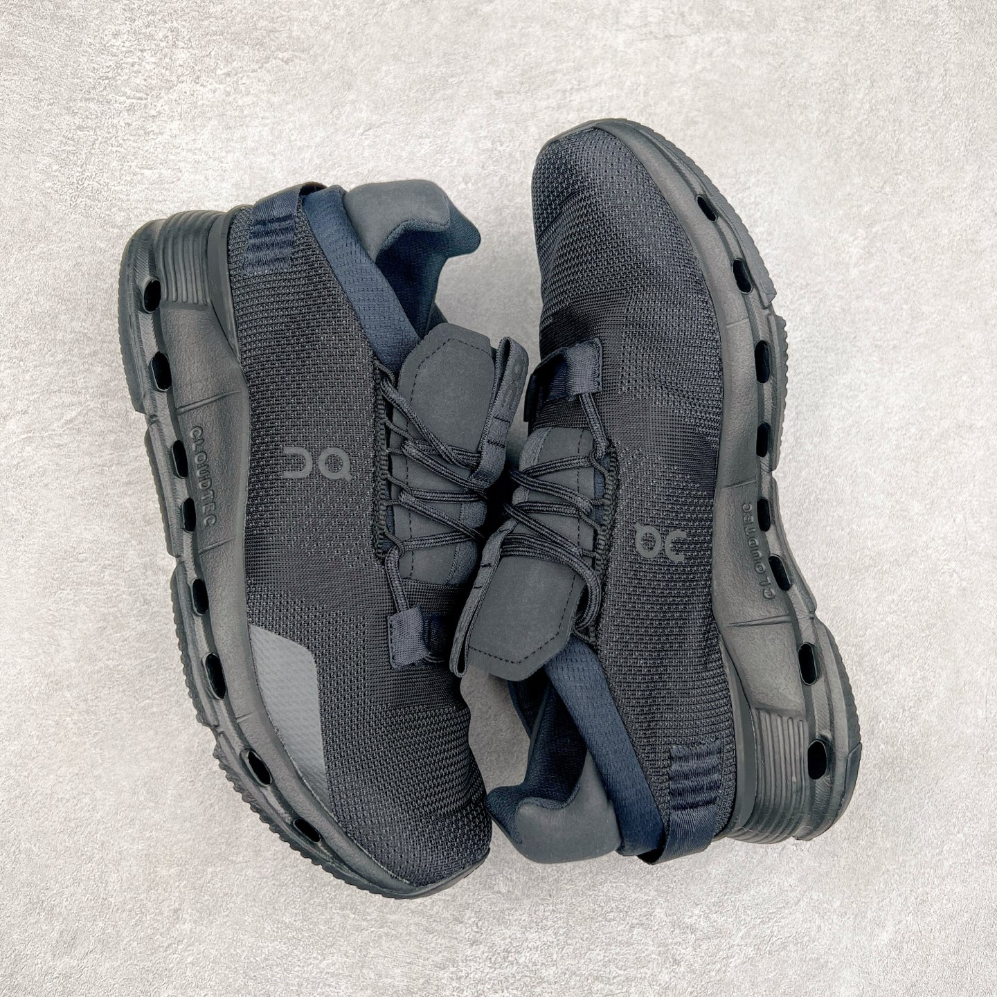 图片[3]-On昂跑 Cloudnova 轻量舒适织物回弹减震透气轻便耐磨防滑低帮休闲跑步鞋 昂跑运动品牌 开创于2010年 缓震着陆、强效回弹、轻柔质感的设计构思始终是ON研制关键 与此同时基于“为全球提供革新性的跑步感受”信念 陆续推出了多款跑鞋及其以专业运动人体跑步工程学为设计关键的功能性跑步服饰设备 让跑者不费力气地畅快畅跑 尺码：36 36.5 37.5 38 38.5 39 40 40.5 41 42 42.5 43 44 44.5 45-选品中心