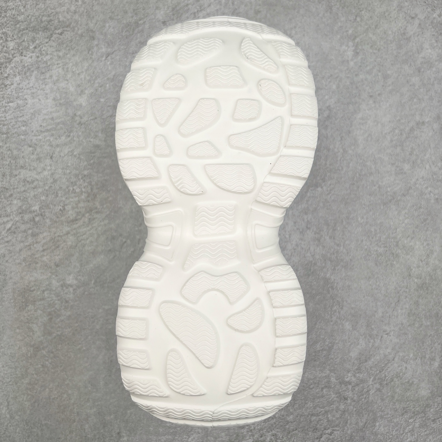 图片[9]-GG-CC Chunky Low休闲运动气垫厚底增高老爹鞋系列 广东大厂出品 完美细节 25ss春季新款厚底增高 大长腿 时髦look轻松定格 不费力展现率性氛围 高档银盒 酷帅机能风不规则设计气垫大底 白黄兰拼色造型设计 轻便舒适百搭 GGCC厚底增高简直就是小个子的快乐!不管怎么搭都好看~ 尺码：35 36 37 38 39 40-选品中心