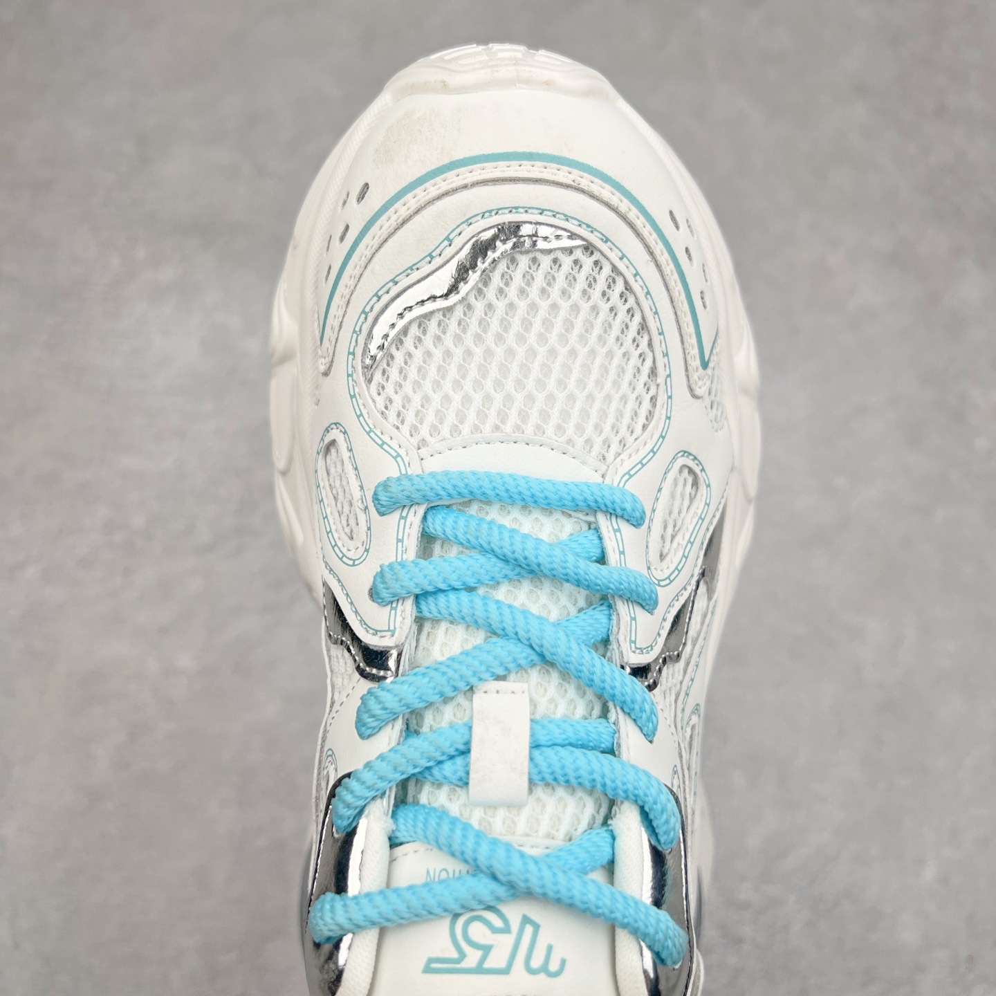 图片[4]-GG-CC Chunky Low休闲运动气垫厚底增高老爹鞋系列 广东大厂出品 完美细节 25ss春季新款厚底增高 大长腿 时髦look轻松定格 不费力展现率性氛围 高档银盒 酷帅机能风不规则设计气垫大底 白黄兰拼色造型设计 轻便舒适百搭 GGCC厚底增高简直就是小个子的快乐!不管怎么搭都好看~ 尺码：35 36 37 38 39 40-选品中心