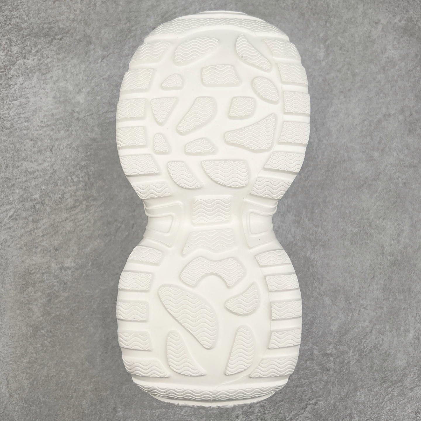 图片[9]-GG-CC Chunky Low休闲运动气垫厚底增高老爹鞋系列 广东大厂出品 完美细节 25ss春季新款厚底增高 大长腿 时髦look轻松定格 不费力展现率性氛围 高档银盒 酷帅机能风不规则设计气垫大底 白黄兰拼色造型设计 轻便舒适百搭 GGCC厚底增高简直就是小个子的快乐!不管怎么搭都好看~ 尺码：35 36 37 38 39 40-选品中心