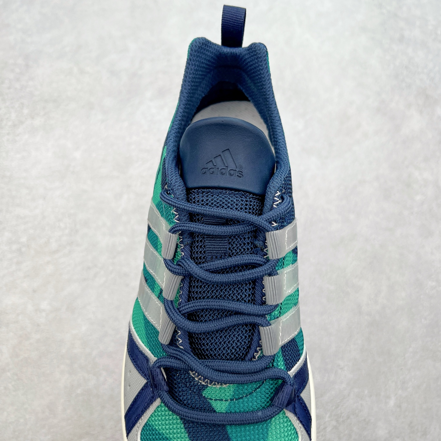 图片[5]-AD Terrex CC Boat 运动溯溪鞋户外涉水鞋 在夏日保持舒爽 采用舒适网材鞋面 MD大底 旨在伴你在湿滑表面也能轻松迈步 全新打孔设计 脚感舒适 力求让你在水边自在行走 尺码：36 36.5 37.5 38 38.5 39 40 40.5 41 42 42.5 43 44 44.5 45-选品中心