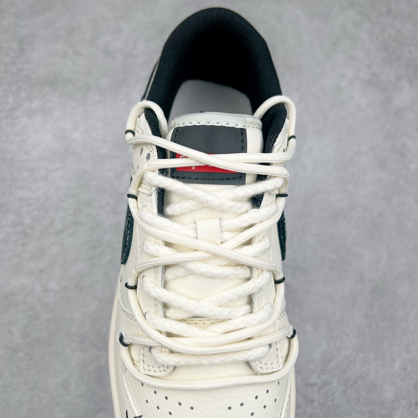 图片[5]-NK Dunk Low 定制配色 YX5066-282 大厂出品 极力推荐 原装头层材料 独家版型蒸餾加工帶來的是更好的视觉和脚感体验大厂纯原品质出货 清洁度 电绣工艺 皮料切割干净无任何毛边 细节完美 实拍调校N版已经零色差零失真 百分百还原实物色彩所见即所得 不存在货不对板色差等低级问题 选购参考实物拍摄 不混卖不参货 只用心做好货严格选品 承诺混一赔十 尺码：36 36.5 37.5 38 38.5 39 40 40.5 41 42 42.5 43 44 44.5 45-选品中心