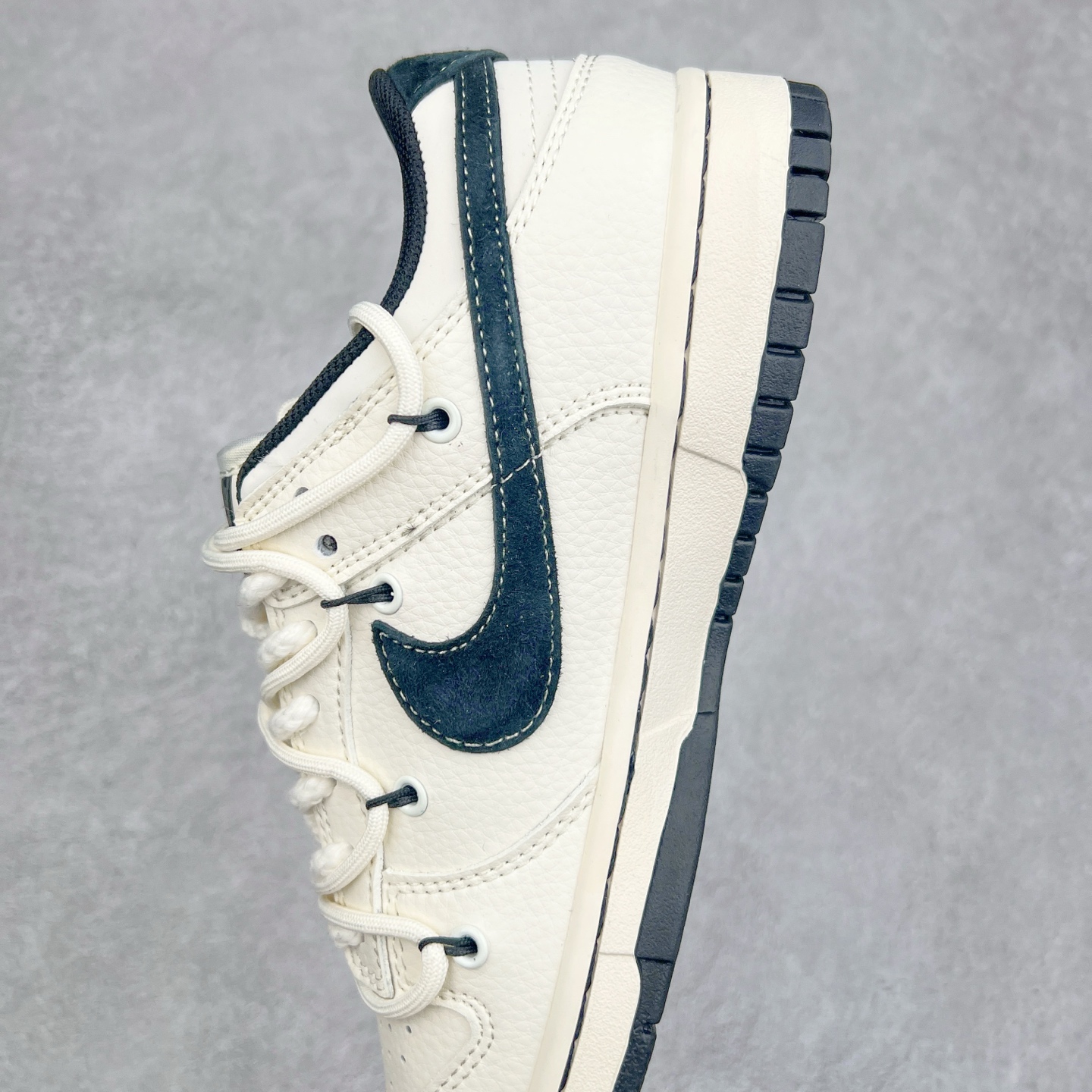 图片[7]-NK Dunk Low 定制配色 YX5066-282 大厂出品 极力推荐 原装头层材料 独家版型蒸餾加工帶來的是更好的视觉和脚感体验大厂纯原品质出货 清洁度 电绣工艺 皮料切割干净无任何毛边 细节完美 实拍调校N版已经零色差零失真 百分百还原实物色彩所见即所得 不存在货不对板色差等低级问题 选购参考实物拍摄 不混卖不参货 只用心做好货严格选品 承诺混一赔十 尺码：36 36.5 37.5 38 38.5 39 40 40.5 41 42 42.5 43 44 44.5 45-选品中心