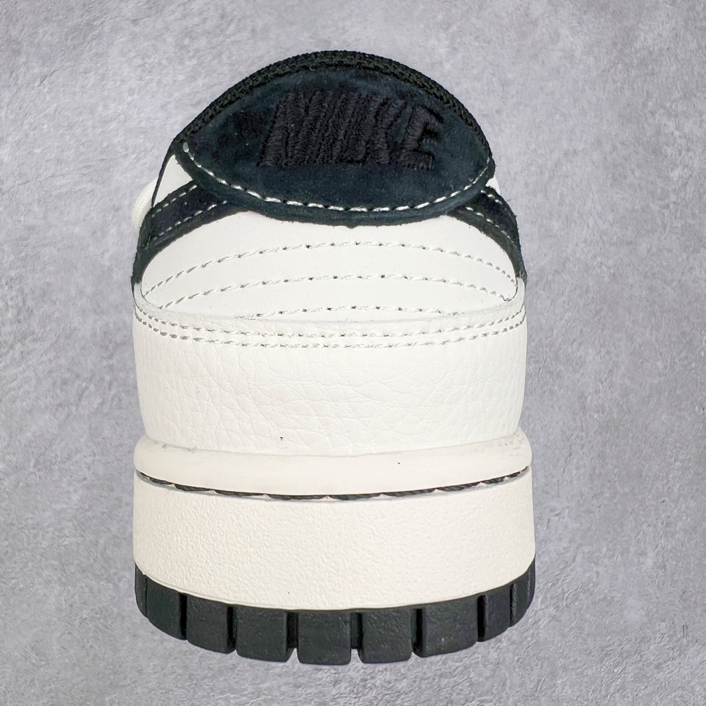 图片[8]-NK Dunk Low 定制配色 YX5066-282 大厂出品 极力推荐 原装头层材料 独家版型蒸餾加工帶來的是更好的视觉和脚感体验大厂纯原品质出货 清洁度 电绣工艺 皮料切割干净无任何毛边 细节完美 实拍调校N版已经零色差零失真 百分百还原实物色彩所见即所得 不存在货不对板色差等低级问题 选购参考实物拍摄 不混卖不参货 只用心做好货严格选品 承诺混一赔十 尺码：36 36.5 37.5 38 38.5 39 40 40.5 41 42 42.5 43 44 44.5 45-选品中心