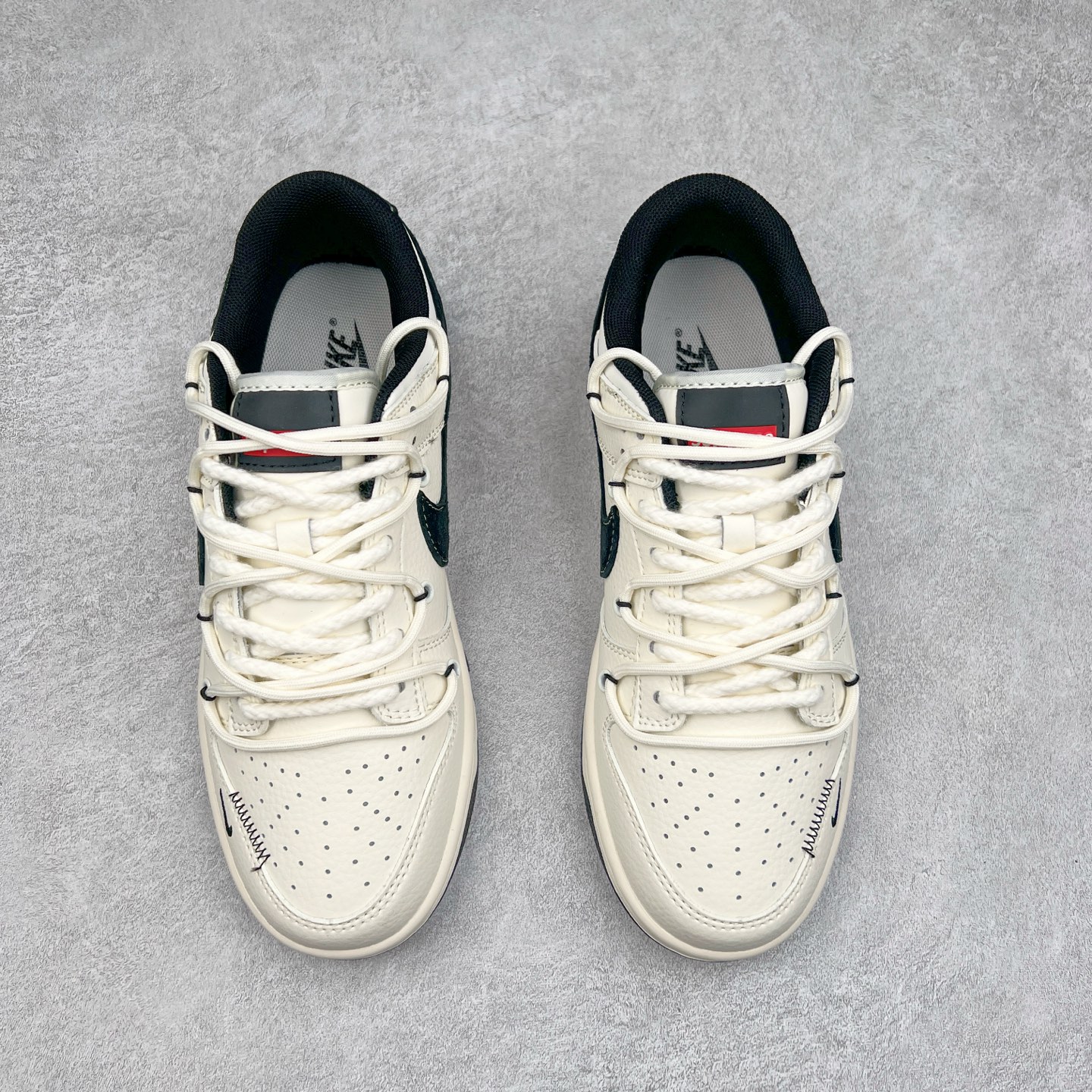 图片[2]-NK Dunk Low 定制配色 YX5066-282 大厂出品 极力推荐 原装头层材料 独家版型蒸餾加工帶來的是更好的视觉和脚感体验大厂纯原品质出货 清洁度 电绣工艺 皮料切割干净无任何毛边 细节完美 实拍调校N版已经零色差零失真 百分百还原实物色彩所见即所得 不存在货不对板色差等低级问题 选购参考实物拍摄 不混卖不参货 只用心做好货严格选品 承诺混一赔十 尺码：36 36.5 37.5 38 38.5 39 40 40.5 41 42 42.5 43 44 44.5 45-选品中心