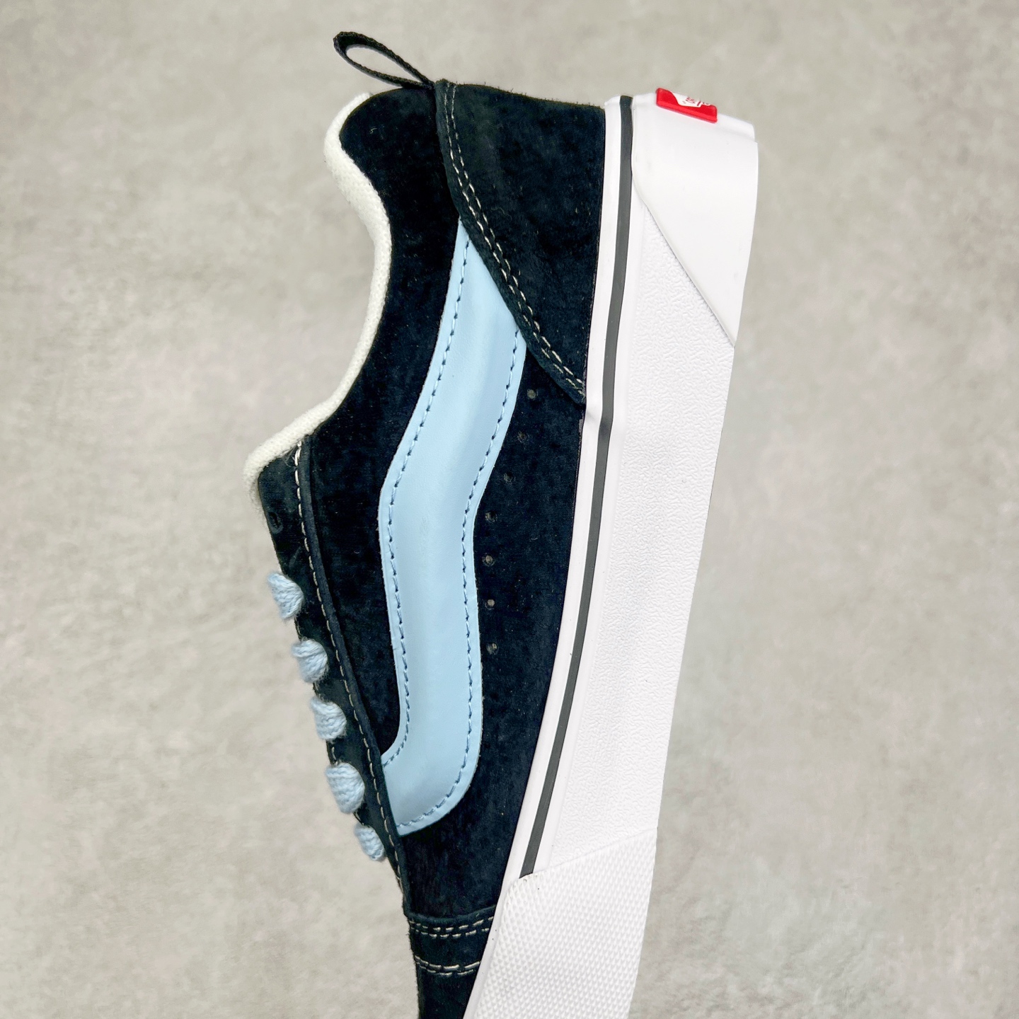 图片[7]-Vans Knu Skool 黑蓝 官方新款 复古休闲胖胖面包鞋 肥胖版大LOGO原版全皮猪八面料 尺码：35 36 36.5 37 38 38.5 39 40 40.5 41 42 42.5 43 44 工艺：硫化1：1（重量1：1、真标、原钢印、材质标、鞋型标、合格证）-选品中心