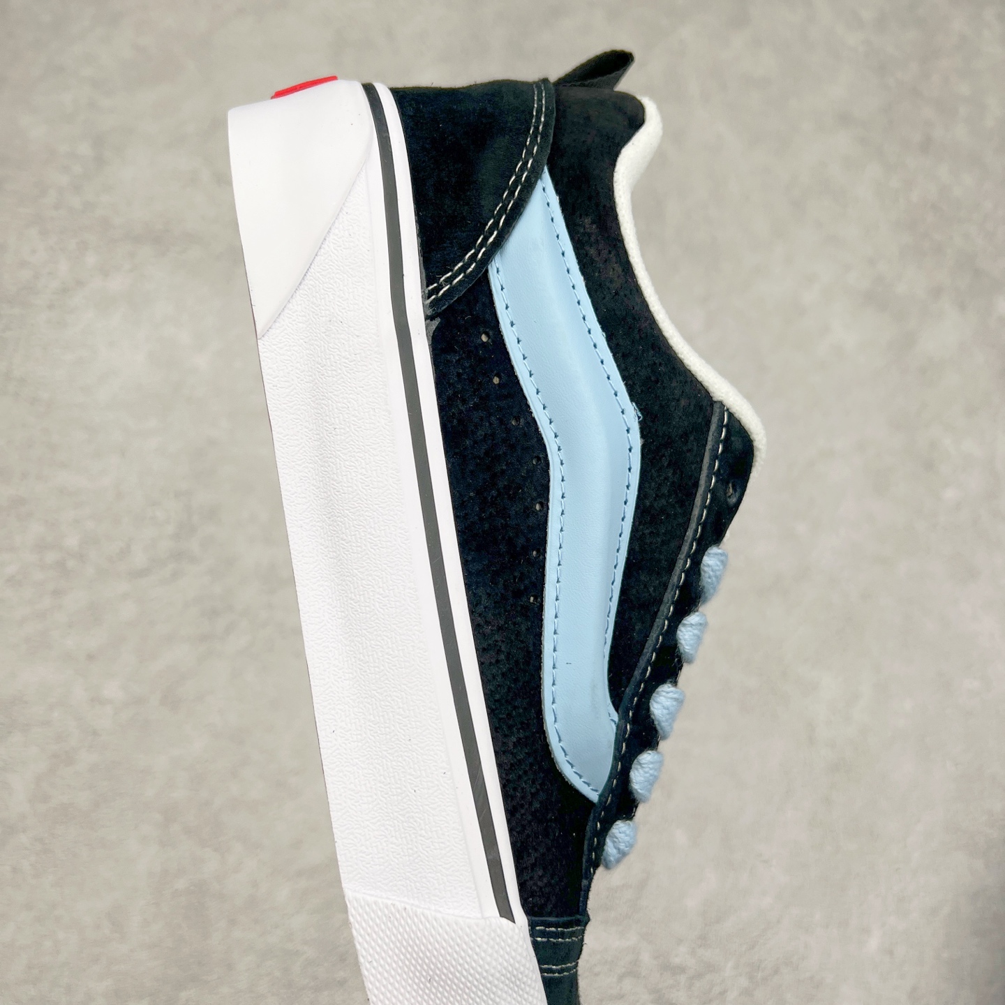 图片[6]-Vans Knu Skool 黑蓝 官方新款 复古休闲胖胖面包鞋 肥胖版大LOGO原版全皮猪八面料 尺码：35 36 36.5 37 38 38.5 39 40 40.5 41 42 42.5 43 44 工艺：硫化1：1（重量1：1、真标、原钢印、材质标、鞋型标、合格证）-选品中心