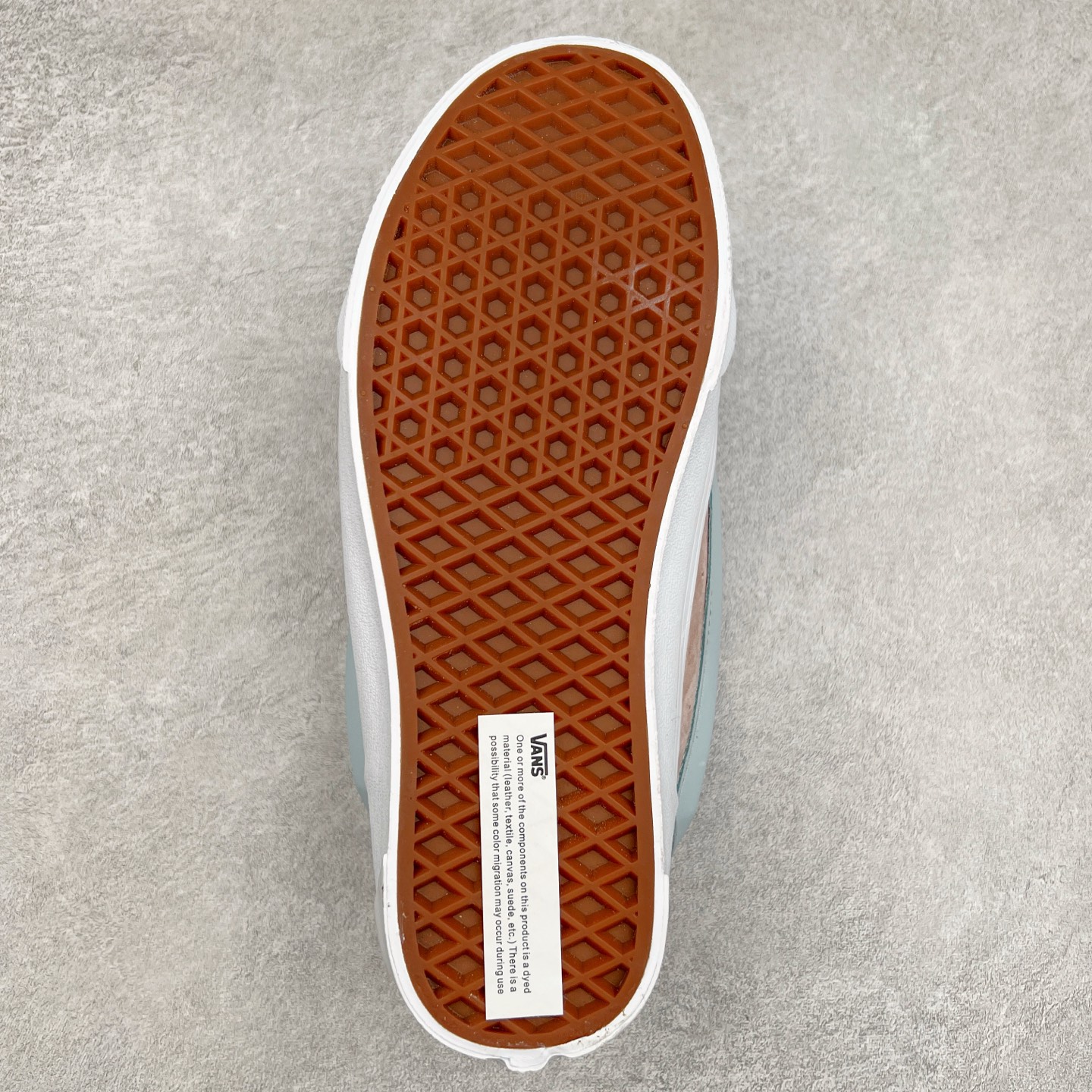 图片[9]-Vans Knu Skool 粉蓝 官方新款 复古休闲胖胖面包鞋 肥胖版大LOGO原版全皮猪八面料 尺码：35 36 36.5 37 38 38.5 39 40 40.5 41 42 42.5 43 44 工艺：硫化1：1（重量1：1、真标、原钢印、材质标、鞋型标、合格证）-选品中心