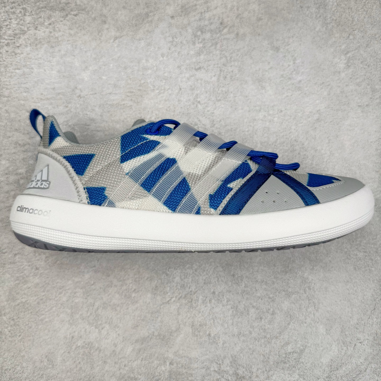 AD Terrex CC Boat 运动溯溪鞋户外涉水鞋 在夏日保持舒爽 采用舒适网材鞋面 MD大底 旨在伴你在湿滑表面也能轻松迈步 全新打孔设计 脚感舒适 力求让你在水边自在行走 尺码:36 36.5 37.5 38 38.5 39 40 40.5 41 42 42.5 43 44 44.5 45-选品中心