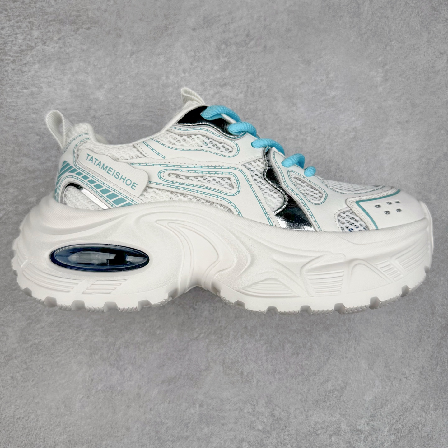 GG-CC Chunky Low休闲运动气垫厚底增高老爹鞋系列 广东大厂出品 完美细节 25ss春季新款厚底增高 大长腿 时髦look轻松定格 不费力展现率性氛围 高档银盒 酷帅机能风不规则设计气垫大底 白黄兰拼色造型设计 轻便舒适百搭 GGCC厚底增高简直就是小个子的快乐!不管怎么搭都好看~ 尺码:35 36 37 38 39 40-选品中心