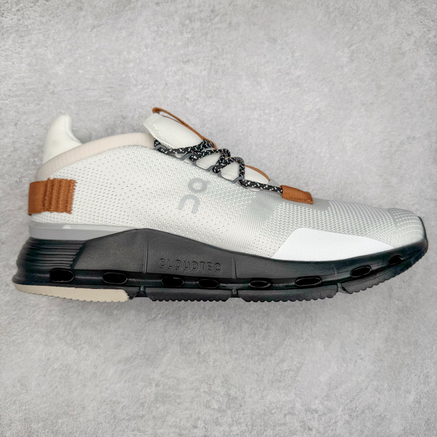 图片[11]-On昂跑 Cloudnova 轻量舒适织物回弹减震透气轻便耐磨防滑低帮休闲跑步鞋 昂跑运动品牌 开创于2010年 缓震着陆、强效回弹、轻柔质感的设计构思始终是ON研制关键 与此同时基于“为全球提供革新性的跑步感受”信念 陆续推出了多款跑鞋及其以专业运动人体跑步工程学为设计关键的功能性跑步服饰设备 让跑者不费力气地畅快畅跑 尺码：36 36.5 37.5 38 38.5 39 40 40.5 41 42 42.5 43 44 44.5 45-选品中心