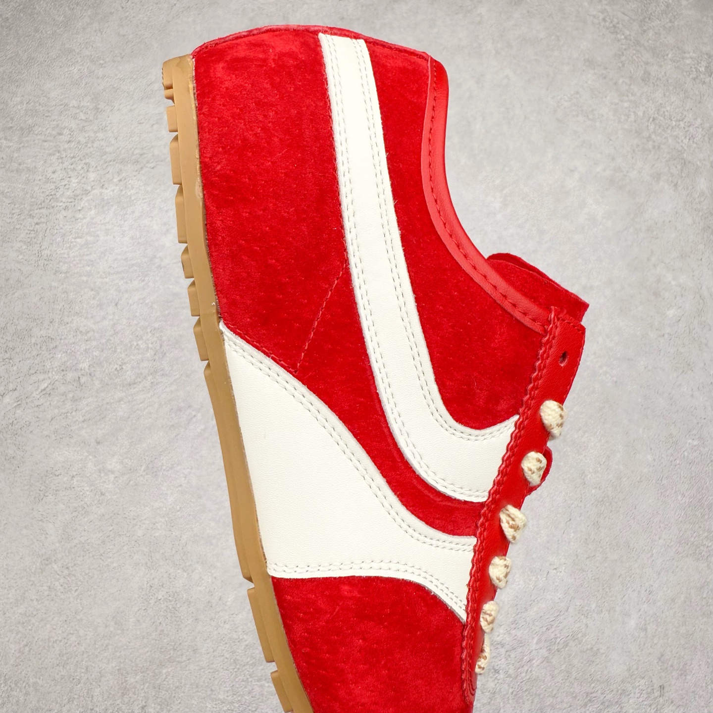 图片[6]-GG-CC阿甘德训鞋2.0系列复古风芭蕾舞鞋GGCC薄底百搭休闲运动鞋系列 广东大厂品质 25ss春季新款 全手工拉帮工艺成型 反绒牛皮革拼接头层皮饰片鞋面材质 鞋身原装高密度防刮尼龙面料,极好柔软效果 双春日踏青舒适度和少女感 德训鞋界的白月光🌙 长时间走路和站立都不累脚 不管怎么搭配都好看 尺码：35 36 37 38 39 40-选品中心