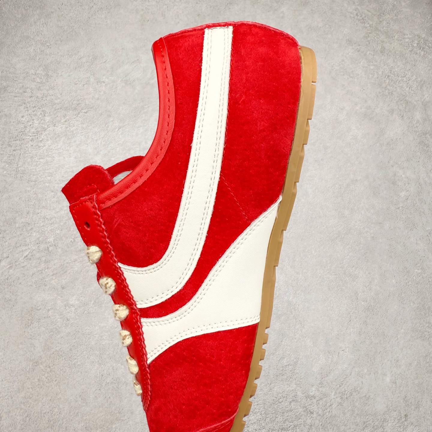 图片[7]-GG-CC阿甘德训鞋2.0系列复古风芭蕾舞鞋GGCC薄底百搭休闲运动鞋系列 广东大厂品质 25ss春季新款 全手工拉帮工艺成型 反绒牛皮革拼接头层皮饰片鞋面材质 鞋身原装高密度防刮尼龙面料,极好柔软效果 双春日踏青舒适度和少女感 德训鞋界的白月光🌙 长时间走路和站立都不累脚 不管怎么搭配都好看 尺码：35 36 37 38 39 40-选品中心