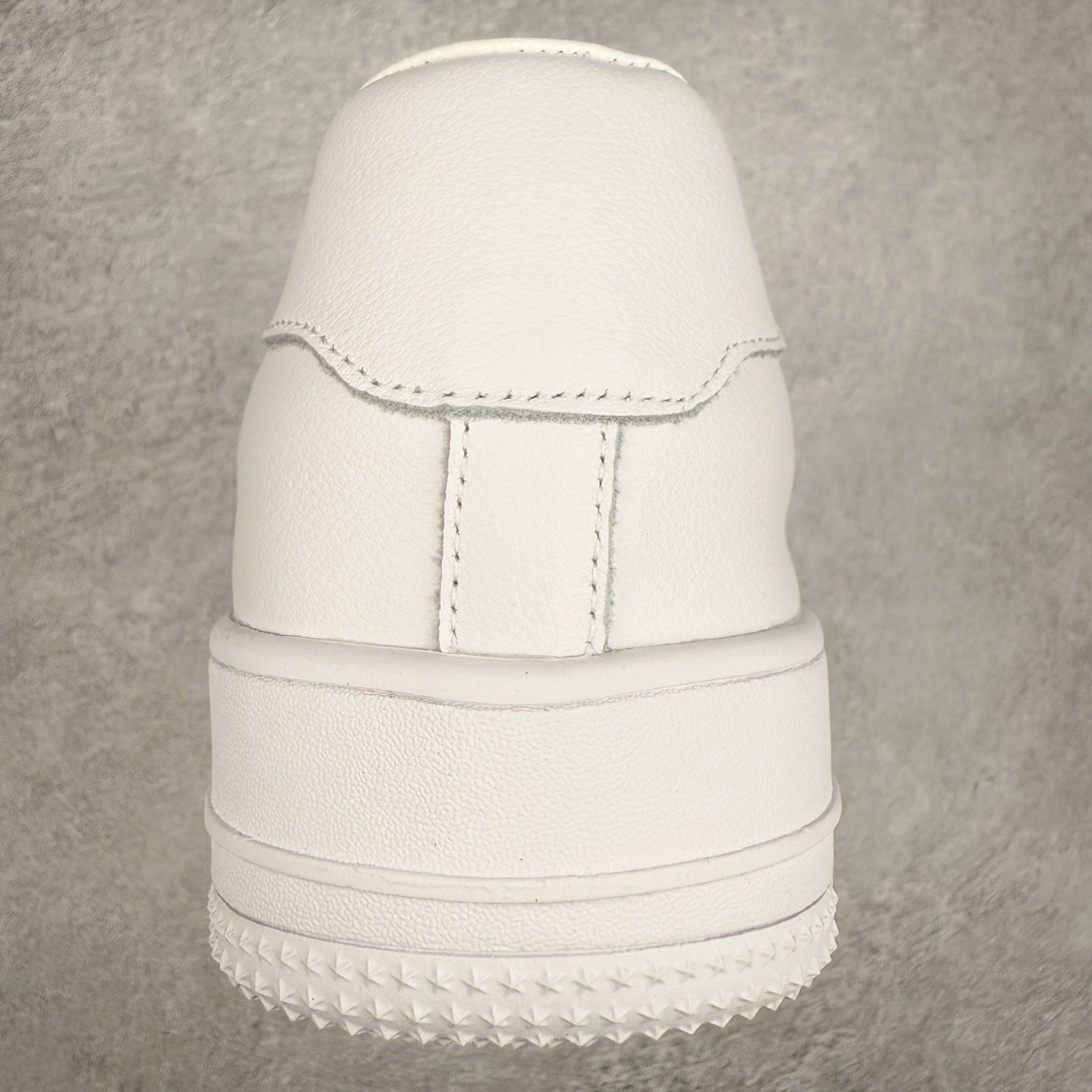 图片[8]-GG-CC Chunky Low 低帮复古休闲运动板鞋 广东大厂品质 采用优质头层牛皮鞋面材质全手工拉帮工艺成型 穿上它腿部线条直接拉满 搭配牛仔裤、裙子还是运动装都能轻松驾驭各种风格，它是真的百搭! GGCC高档银盒 大长腿既视感轻松拿捏 长时间走路和站立都不累脚 不管怎么搭配都好看 尺码：35 36 37 38 39 40-选品中心