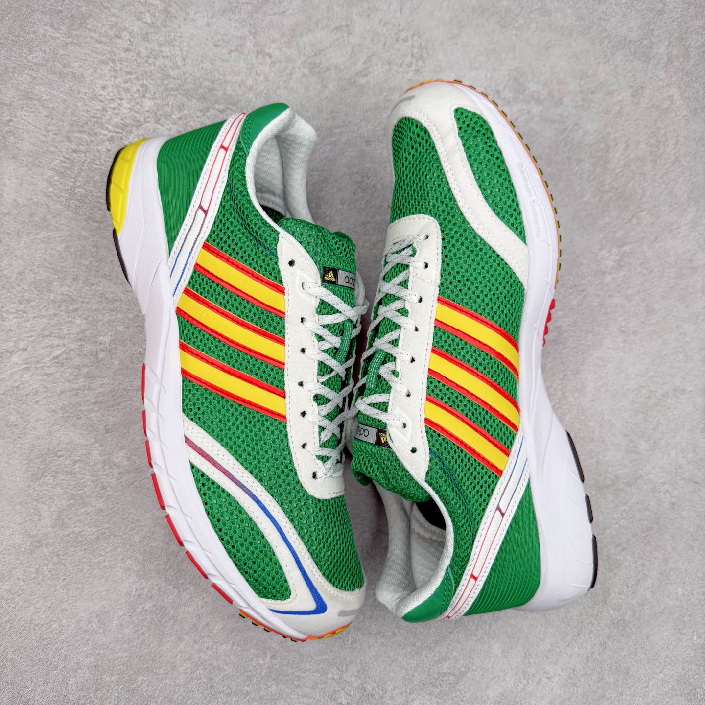 图片[3]-BAD BUNNY x AD Originals ADIZERO SL 72 联名柔软舒适防滑耐磨低帮生活休闲鞋 JI0494此番 Bad Bunny 和 adidas 以 Adizero SL 72 为蓝本，推出 3 款不同配色，设计灵感汲取自复古跑鞋 SL 72 ，将经典元素与现代风尚相融合，打造出别具一格的鞋履。鞋面采用多层次叠加设计，很有层次感，吸引人。选用华夫格网、绒面革、皮革和灯芯绒等优质材料。鞋身上的 “ Para Bad Bunny ”中足标识与双阿迪达斯标志，彰显了双方的合作身份。搭载 Adizero 泡棉中底，确保卓越的舒适性与性能表现。尺码：36 36.5 37.5 38 38.5 39 40 40.5 41 42 42.5 43 44 44.5 45-选品中心