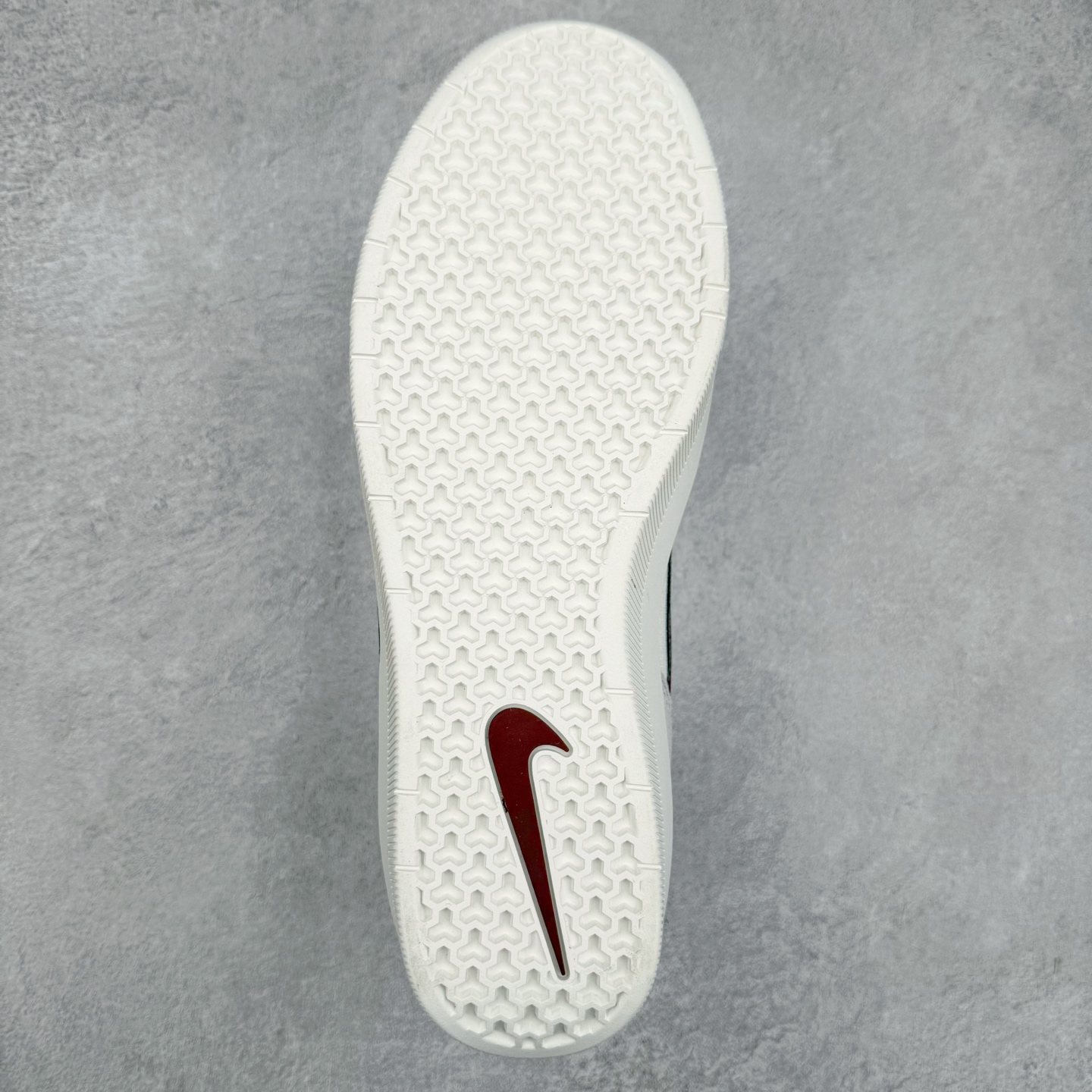 图片[9]-NK SB Force 58 空军58系列低帮休闲运动滑板板鞋 FQ7637-001 鞋面由帆布和麂皮拼接 层次感丰富 搭配硫化外底 耐磨耐穿 鞋舌及中底后跟处饰有SB Logo 表明鞋款身份 采用包边设计 经久耐穿 硫化结构则有效提升灵活性 穿上这款全新推出的创意力作 助你耀动街头 尺码：36 36.5 37.5 38 38.5 39 40 40.5 41 42 42.5 43 44 45-选品中心