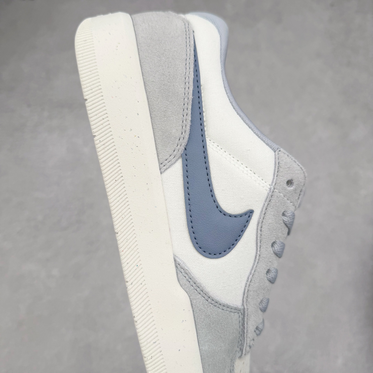 图片[6]-NK SB Force 58 空军58系列低帮休闲运动滑板板鞋 IH0636-141 鞋面由帆布和麂皮拼接 层次感丰富 搭配硫化外底 耐磨耐穿 鞋舌及中底后跟处饰有SB Logo 表明鞋款身份 采用包边设计 经久耐穿 硫化结构则有效提升灵活性 穿上这款全新推出的创意力作 助你耀动街头 尺码：36 36.5 37.5 38 38.5 39 40 40.5 41 42 42.5 43 44 45-选品中心