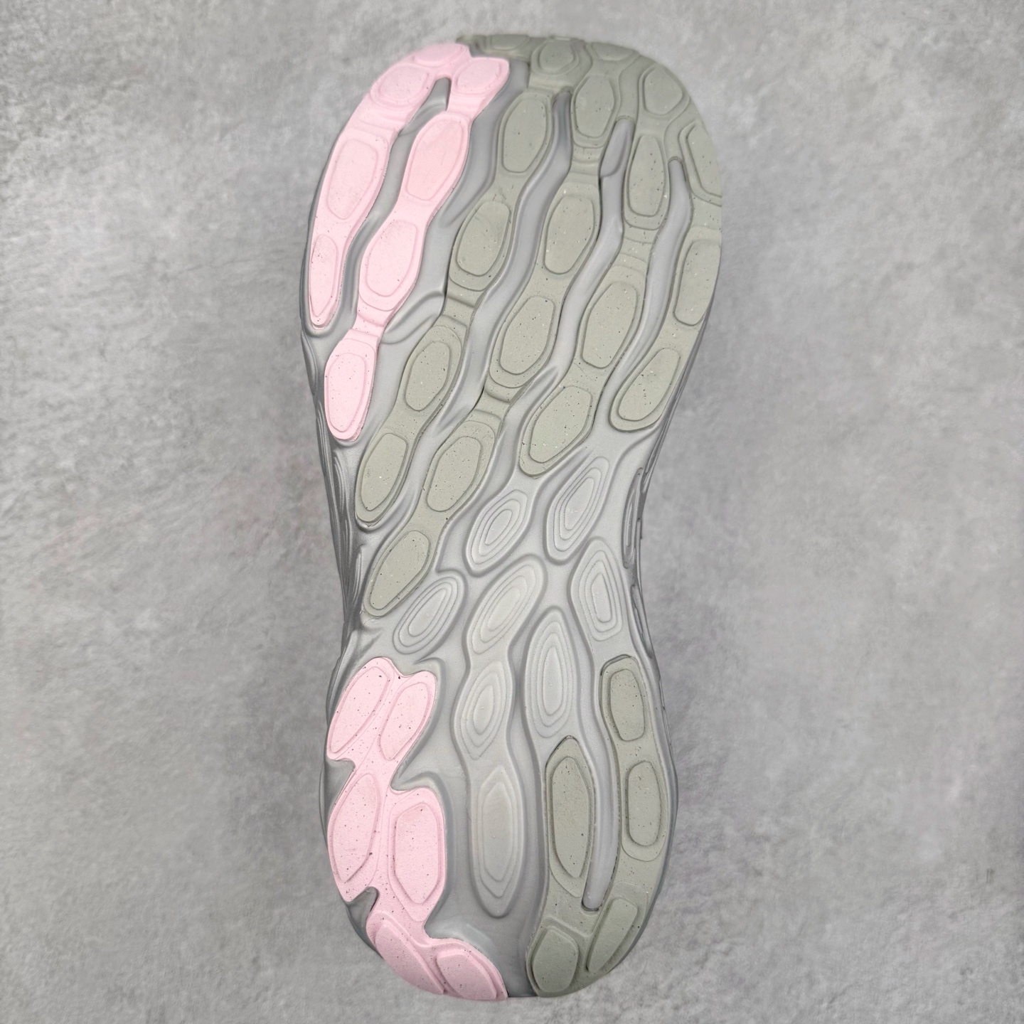 图片[9]-GANNI × New Balance NB Fresh Foam TRAINER UTRNGA “Silver Metallic”舒适百搭防滑耐磨联名款慢跑鞋 货号：UTRNGA 尺码：36 37 38 39 40-选品中心