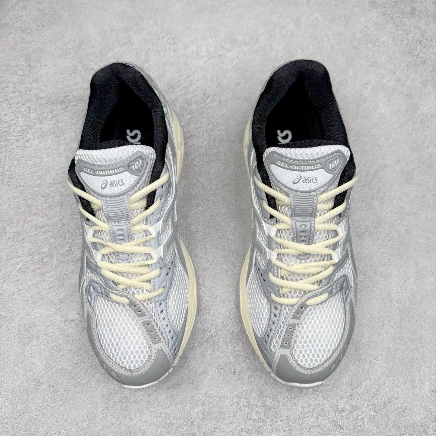 图片[2]-ASICS Gel-Nimbus 10.1 亚瑟士雨云10.1代系列轻量缓震休闲运动跑步鞋 近年来，运动鞋市场迎来了一个新的设计潮流：通过融合艺术与技术，赋予运动鞋更多的时尚元素和创新设计。作为市场中的领导者之一，ASICS（亚瑟士）一向以其技术创新和卓越的鞋款设计著称。而另一个前卫的实验鞋类品牌EMPTY BEHAVIOR，以其非凡的创意和探索，尤其对未来主义和非传统材料的热情撞击，从业界中脱颖而出。两者的合作，以推出特别版的GEL-NIMBUS™ 10.1鞋款——主题为“EVEN MY SHOE IS ART”为标志，为运动鞋设计涉入一个全新的高度。尺码：36 37 37.5 38 39 39.5 40.5 41.5 42 42.5 43.5 44 44.5 45-选品中心