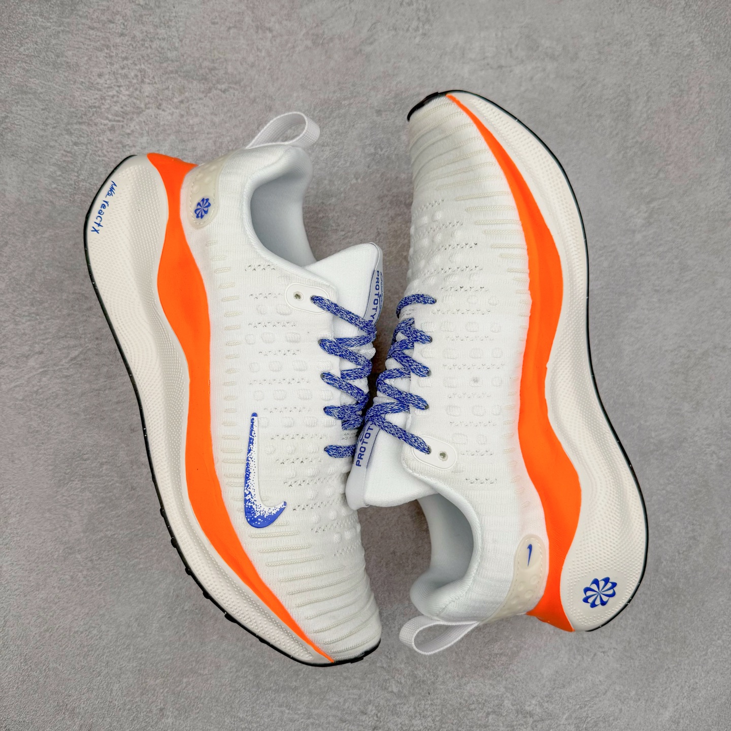 图片[3]-＃福利特价 NK ZoomX Invincible Run Flyknit FK4 不可战胜4代系列轻量飞织低帮休闲运动慢跑鞋 此鞋专为短跑运动员而生 是为 5 至 10 公里距离的赛事和训练打造 整体设计采用流线型的轻质工程网眼材质构成鞋面 并与其他 Running 旗舰鞋款同样搭载全脚掌 ZoomX 缓冲中底 搭配 Pebax 物料与橡胶外底 ZoomX StreakFly 首发配色以Prototype呈现 其灵感是来自开发期间的磨损测试 透过编号的标记与内侧的预期跑步距离突出研发过程 尺码：36 36.5 37.5 38 38.5 39 40 40.5 41 42 42.5 43 44 44.5 45-选品中心