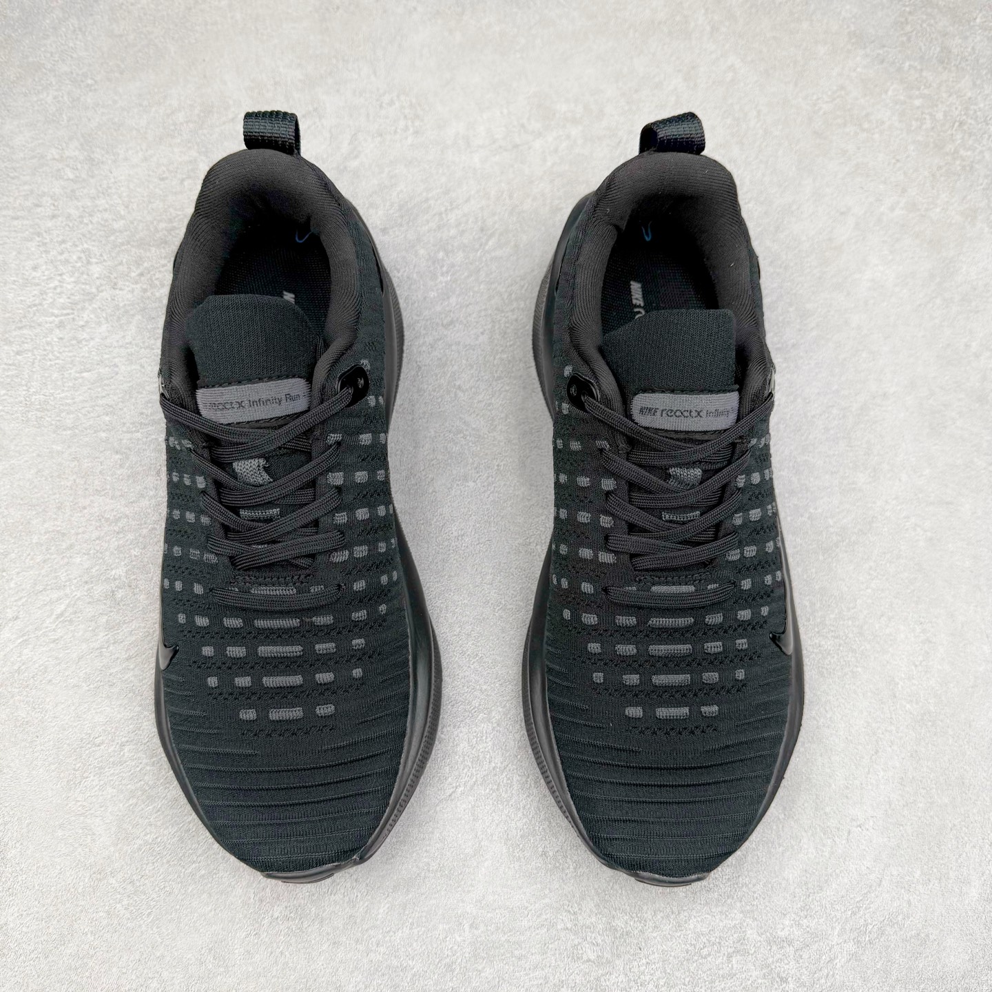 图片[2]-＃福利特价 NK ZoomX Invincible Run Flyknit FK4 不可战胜4代系列轻量飞织低帮休闲运动慢跑鞋 此鞋专为短跑运动员而生 是为 5 至 10 公里距离的赛事和训练打造 整体设计采用流线型的轻质工程网眼材质构成鞋面 并与其他 Running 旗舰鞋款同样搭载全脚掌 ZoomX 缓冲中底 搭配 Pebax 物料与橡胶外底 ZoomX StreakFly 首发配色以Prototype呈现 其灵感是来自开发期间的磨损测试 透过编号的标记与内侧的预期跑步距离突出研发过程 尺码：36 36.5 37.5 38 38.5 39 40 40.5 41 42 42.5 43 44 44.5 45-选品中心