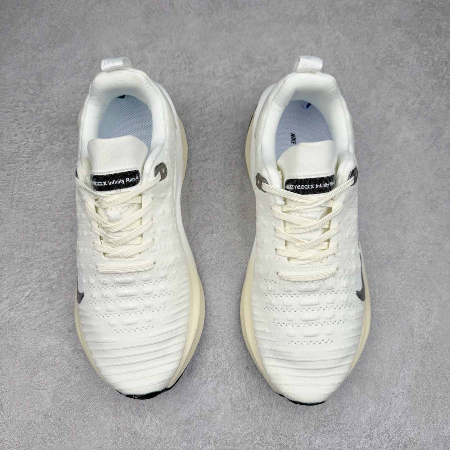 图片[2]-＃福利特价 NK ZoomX Invincible Run Flyknit FK4 不可战胜4代系列轻量飞织低帮休闲运动慢跑鞋 此鞋专为短跑运动员而生 是为 5 至 10 公里距离的赛事和训练打造 整体设计采用流线型的轻质工程网眼材质构成鞋面 并与其他 Running 旗舰鞋款同样搭载全脚掌 ZoomX 缓冲中底 搭配 Pebax 物料与橡胶外底 ZoomX StreakFly 首发配色以Prototype呈现 其灵感是来自开发期间的磨损测试 透过编号的标记与内侧的预期跑步距离突出研发过程 尺码：36 36.5 37.5 38 38.5 39 40 40.5 41 42 42.5 43 44 44.5 45-选品中心