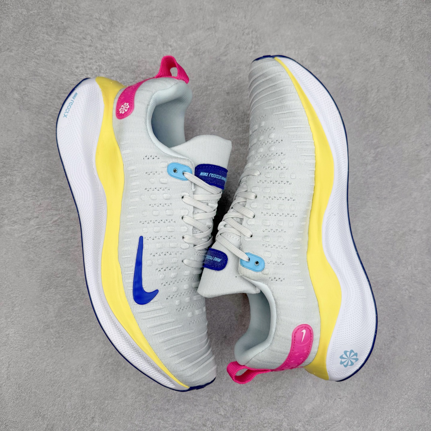 图片[3]-＃福利特价 NK ZoomX Invincible Run Flyknit FK4 不可战胜4代系列轻量飞织低帮休闲运动慢跑鞋 此鞋专为短跑运动员而生 是为 5 至 10 公里距离的赛事和训练打造 整体设计采用流线型的轻质工程网眼材质构成鞋面 并与其他 Running 旗舰鞋款同样搭载全脚掌 ZoomX 缓冲中底 搭配 Pebax 物料与橡胶外底 ZoomX StreakFly 首发配色以Prototype呈现 其灵感是来自开发期间的磨损测试 透过编号的标记与内侧的预期跑步距离突出研发过程 尺码：36 36.5 37.5 38 38.5 39 40 40.5 41 42 42.5 43 44 44.5 45-选品中心