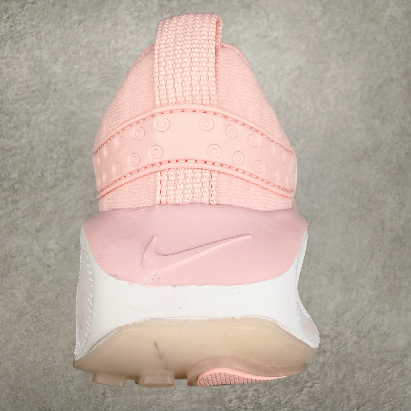 图片[8]-＃福利特价 NK ZoomX Invincible Run Flyknit FK4 不可战胜4代系列轻量飞织低帮休闲运动慢跑鞋 此鞋专为短跑运动员而生 是为 5 至 10 公里距离的赛事和训练打造 整体设计采用流线型的轻质工程网眼材质构成鞋面 并与其他 Running 旗舰鞋款同样搭载全脚掌 ZoomX 缓冲中底 搭配 Pebax 物料与橡胶外底 ZoomX StreakFly 首发配色以Prototype呈现 其灵感是来自开发期间的磨损测试 透过编号的标记与内侧的预期跑步距离突出研发过程 尺码：36 36.5 37.5 38 38.5 39 40 40.5 41 42 42.5 43 44 44.5 45-选品中心