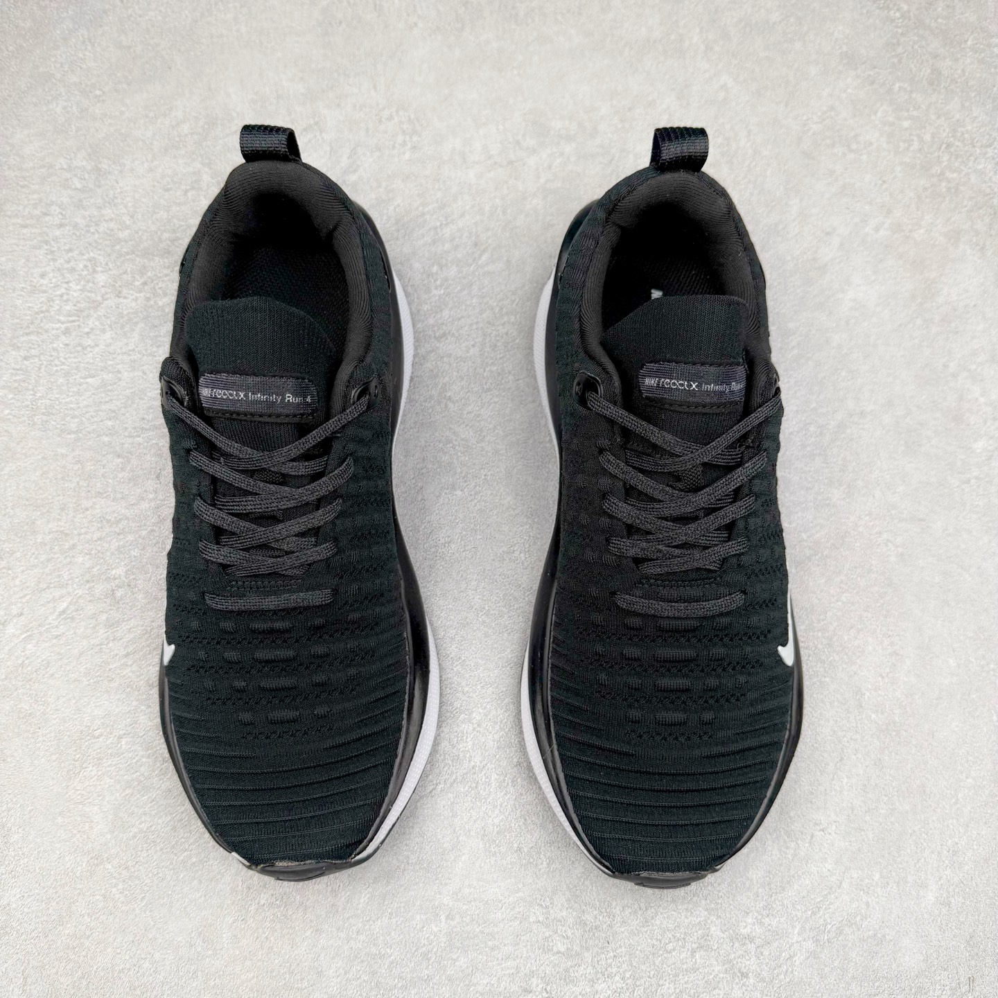 图片[2]-＃福利特价 NK ZoomX Invincible Run Flyknit FK4 不可战胜4代系列轻量飞织低帮休闲运动慢跑鞋 此鞋专为短跑运动员而生 是为 5 至 10 公里距离的赛事和训练打造 整体设计采用流线型的轻质工程网眼材质构成鞋面 并与其他 Running 旗舰鞋款同样搭载全脚掌 ZoomX 缓冲中底 搭配 Pebax 物料与橡胶外底 ZoomX StreakFly 首发配色以Prototype呈现 其灵感是来自开发期间的磨损测试 透过编号的标记与内侧的预期跑步距离突出研发过程 尺码：36 36.5 37.5 38 38.5 39 40 40.5 41 42 42.5 43 44 44.5 45-选品中心