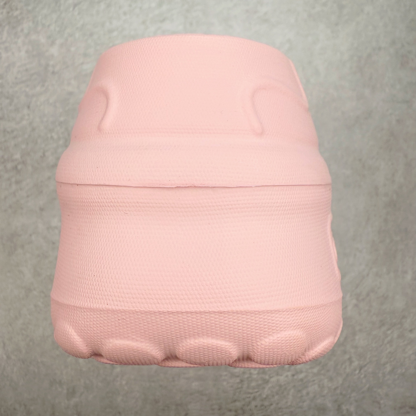 图片[8]-＃DC私人订单 AD Originals AdiFOM Stan Smith Mule 防滑耐磨轻便运动凉鞋穆勒厨师鞋 重金购入原鞋及原档案磨具生产指令开发 鞋头部位凹凸有致 横向大面积波浪纹理 后跟Logo 凹凸明显 轮廓分明 描漆定位精准 公整无偏差不溢出 LOGO内侧钢印清晰工整 原厂磨具全鞋无多余毛边 同源公司EVA粒子环保塑料 原厂指令配方 无任何异味 弹性卡色均保持原鞋一致 匠心打造 鞋口弧度大小 鞋面色泽质感同步原鞋 LOGO内侧钢印清晰工整 中底部分带原厂钢印编号 原厂Ortholite欧斯莱鞋垫 区别掉渣海玻璃鞋垫 吸汗防臭的效果无法相提并论 原厂定制原标 同比ZP 符合人体设计 轻松脚感 一穿即走 这款拖鞋旨在致敬经典的Stan Smith 简约鞋面和后跟细节灵感源于原版 并通过厚实的比例和超光滑的触感 带来现代风格的革新 采用含有甘蔗制成的泡沫材料 心系环保 摆脱绑带或鞋带束缚 易于穿脱 保持舒适 采用天然可再生材料 旨在帮助减少塑料污染 偏小一码 尺码：36 37 38 39 40 41 42 43 44-选品中心