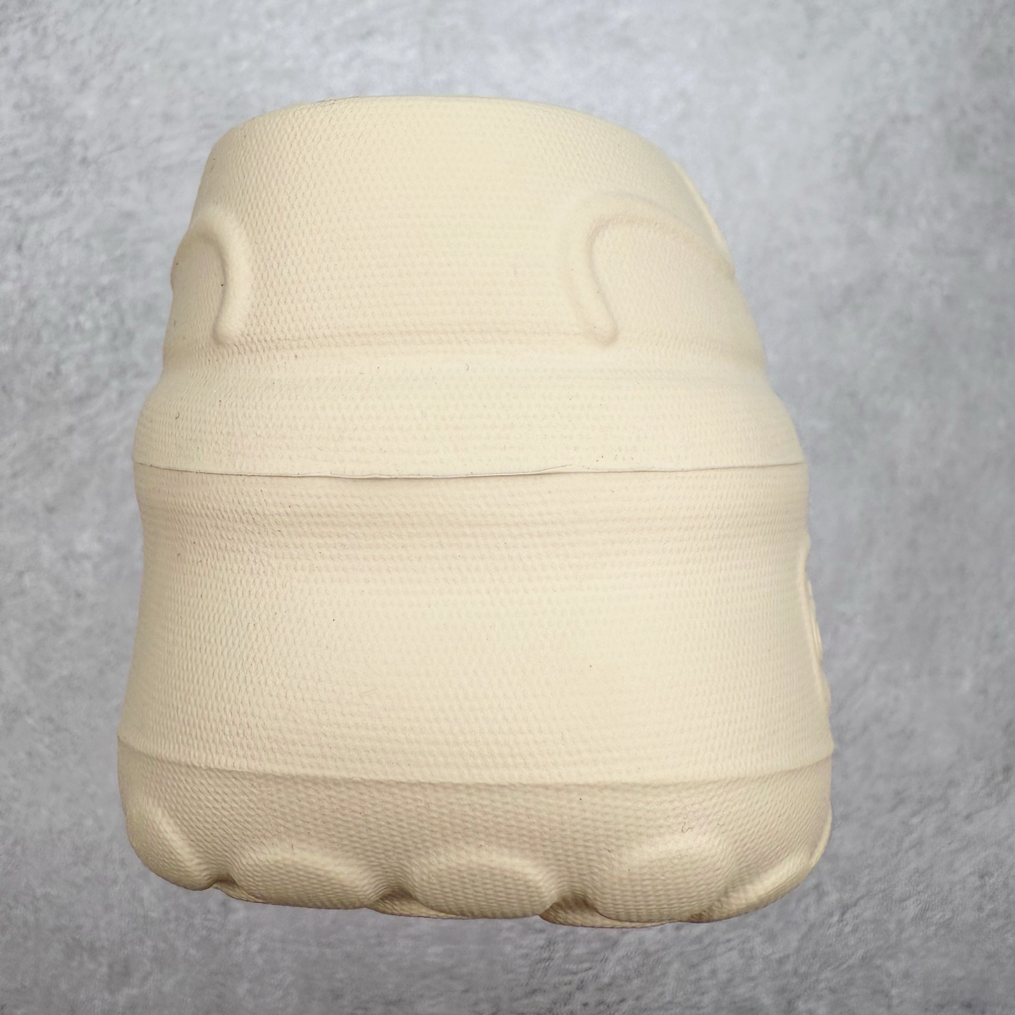 图片[8]-＃DC私人订单 AD Originals AdiFOM Stan Smith Mule 防滑耐磨轻便运动凉鞋穆勒厨师鞋 重金购入原鞋及原档案磨具生产指令开发 鞋头部位凹凸有致 横向大面积波浪纹理 后跟Logo 凹凸明显 轮廓分明 描漆定位精准 公整无偏差不溢出 LOGO内侧钢印清晰工整 原厂磨具全鞋无多余毛边 同源公司EVA粒子环保塑料 原厂指令配方 无任何异味 弹性卡色均保持原鞋一致 匠心打造 鞋口弧度大小 鞋面色泽质感同步原鞋 LOGO内侧钢印清晰工整 中底部分带原厂钢印编号 原厂Ortholite欧斯莱鞋垫 区别掉渣海玻璃鞋垫 吸汗防臭的效果无法相提并论 原厂定制原标 同比ZP 符合人体设计 轻松脚感 一穿即走 这款拖鞋旨在致敬经典的Stan Smith 简约鞋面和后跟细节灵感源于原版 并通过厚实的比例和超光滑的触感 带来现代风格的革新 采用含有甘蔗制成的泡沫材料 心系环保 摆脱绑带或鞋带束缚 易于穿脱 保持舒适 采用天然可再生材料 旨在帮助减少塑料污染 偏小一码 尺码：36 37 38 39 40 41 42 43 44-选品中心