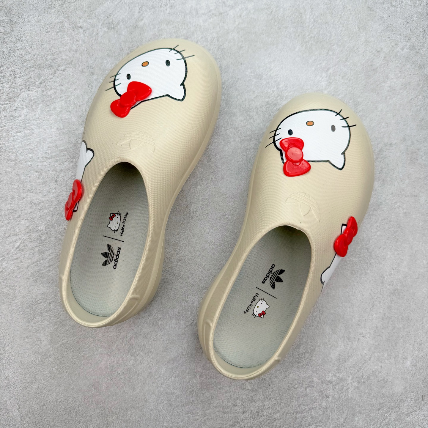 图片[3]-＃DC私人订单 AD Originals AdiFOM Stan Smith Mule 防滑耐磨轻便运动凉鞋穆勒厨师鞋 重金购入原鞋及原档案磨具生产指令开发 鞋头部位凹凸有致 横向大面积波浪纹理 后跟Logo 凹凸明显 轮廓分明 描漆定位精准 公整无偏差不溢出 LOGO内侧钢印清晰工整 原厂磨具全鞋无多余毛边 同源公司EVA粒子环保塑料 原厂指令配方 无任何异味 弹性卡色均保持原鞋一致 匠心打造 鞋口弧度大小 鞋面色泽质感同步原鞋 LOGO内侧钢印清晰工整 中底部分带原厂钢印编号 原厂Ortholite欧斯莱鞋垫 区别掉渣海玻璃鞋垫 吸汗防臭的效果无法相提并论 原厂定制原标 同比ZP 符合人体设计 轻松脚感 一穿即走 这款拖鞋旨在致敬经典的Stan Smith 简约鞋面和后跟细节灵感源于原版 并通过厚实的比例和超光滑的触感 带来现代风格的革新 采用含有甘蔗制成的泡沫材料 心系环保 摆脱绑带或鞋带束缚 易于穿脱 保持舒适 采用天然可再生材料 旨在帮助减少塑料污染 偏小一码 尺码：36 37 38 39 40 41 42 43 44-选品中心