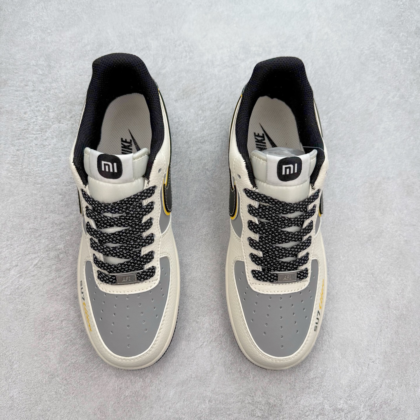 图片[2]-NK Air Force 1´07 Low 空军一号低帮百搭休闲运动板鞋 XX3168-165 柔软、弹性十足的缓震性能和出色的中底设计 横跨复古与现代的外型结合 造就出风靡全球 三十多年的Force 1 直到今天还深受青睐 实拍调校N版已经零色差零失真 百分百还原实物色彩所见即所得 不存在货不对板色差等低级问题 选购参考实物拍摄 不混卖不参货 只用心做好货严格选品 承诺混一赔十 尺码：36 36.5 37.5 38 38.5 39 40 40.5 41 42 42.5 43 44 44.5 45-选品中心