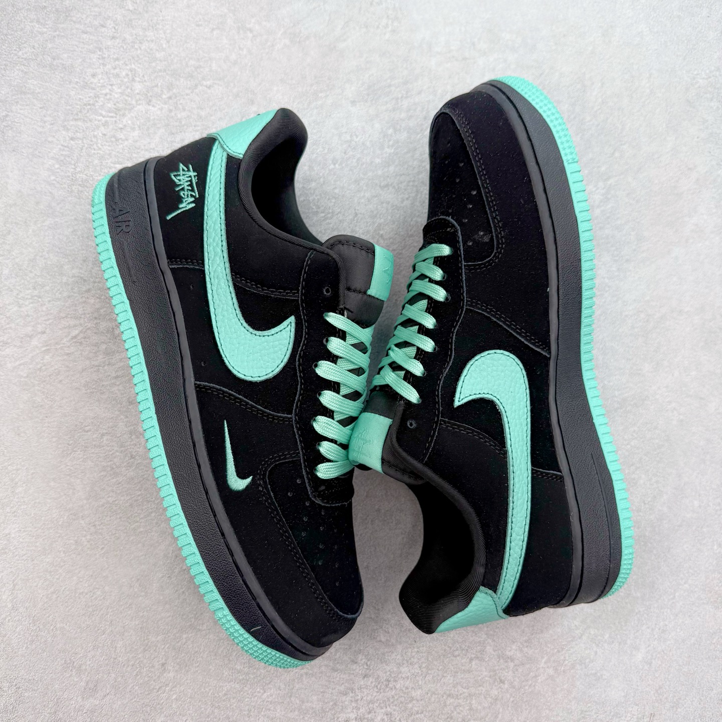 图片[3]-NK Air Force 1´07 Low 空军一号低帮百搭休闲运动板鞋 DF0188-045 柔软、弹性十足的缓震性能和出色的中底设计 横跨复古与现代的外型结合 造就出风靡全球 三十多年的Force 1 直到今天还深受青睐 实拍调校N版已经零色差零失真 百分百还原实物色彩所见即所得 不存在货不对板色差等低级问题 选购参考实物拍摄 不混卖不参货 只用心做好货严格选品 承诺混一赔十 尺码：36 36.5 37.5 38 38.5 39 40 40.5 41 42 42.5 43 44 44.5 45-选品中心