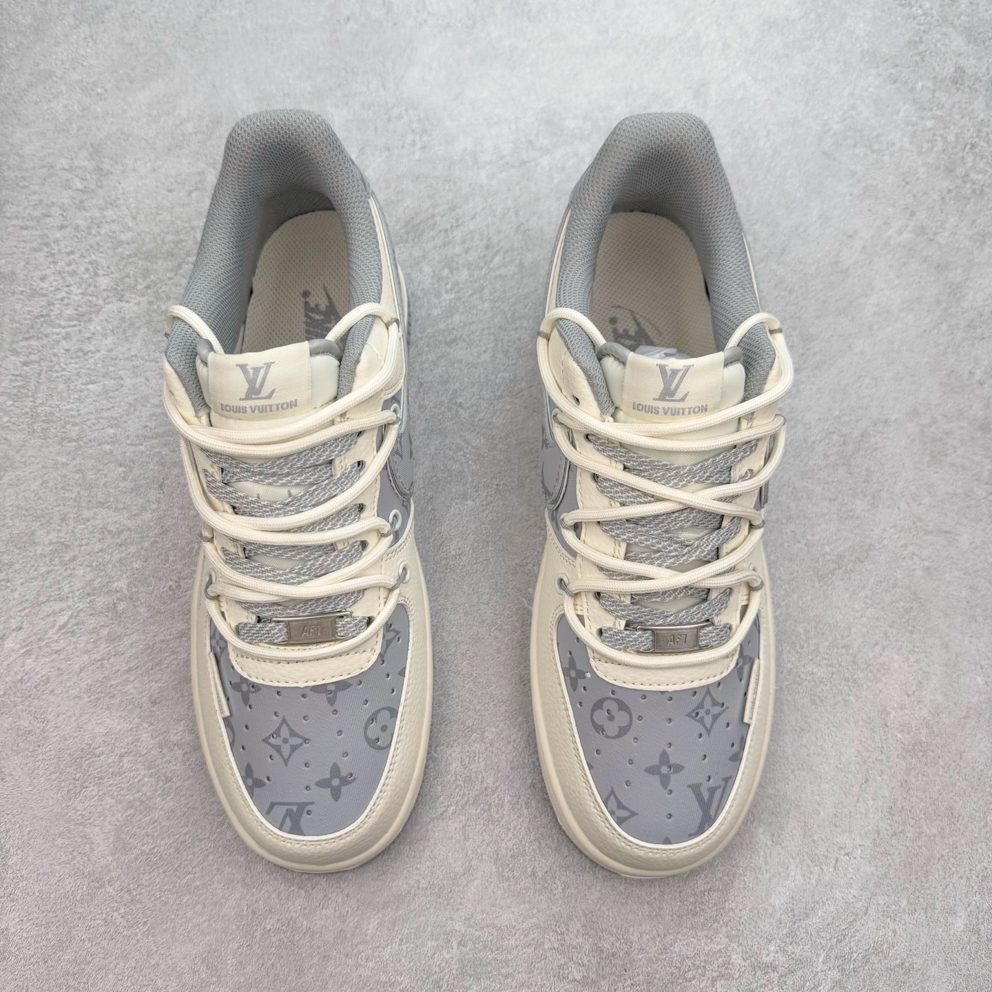 图片[2]-NK Air Force 1´07 Low 空军一号低帮百搭休闲运动板鞋 DM6868-062 柔软、弹性十足的缓震性能和出色的中底设计 横跨复古与现代的外型结合 造就出风靡全球 三十多年的Force 1 直到今天还深受青睐 实拍调校N版已经零色差零失真 百分百还原实物色彩所见即所得 不存在货不对板色差等低级问题 选购参考实物拍摄 不混卖不参货 只用心做好货严格选品 承诺混一赔十 尺码：36 36.5 37.5 38 38.5 39 40 40.5 41 42 42.5 43 44 44.5 45-选品中心