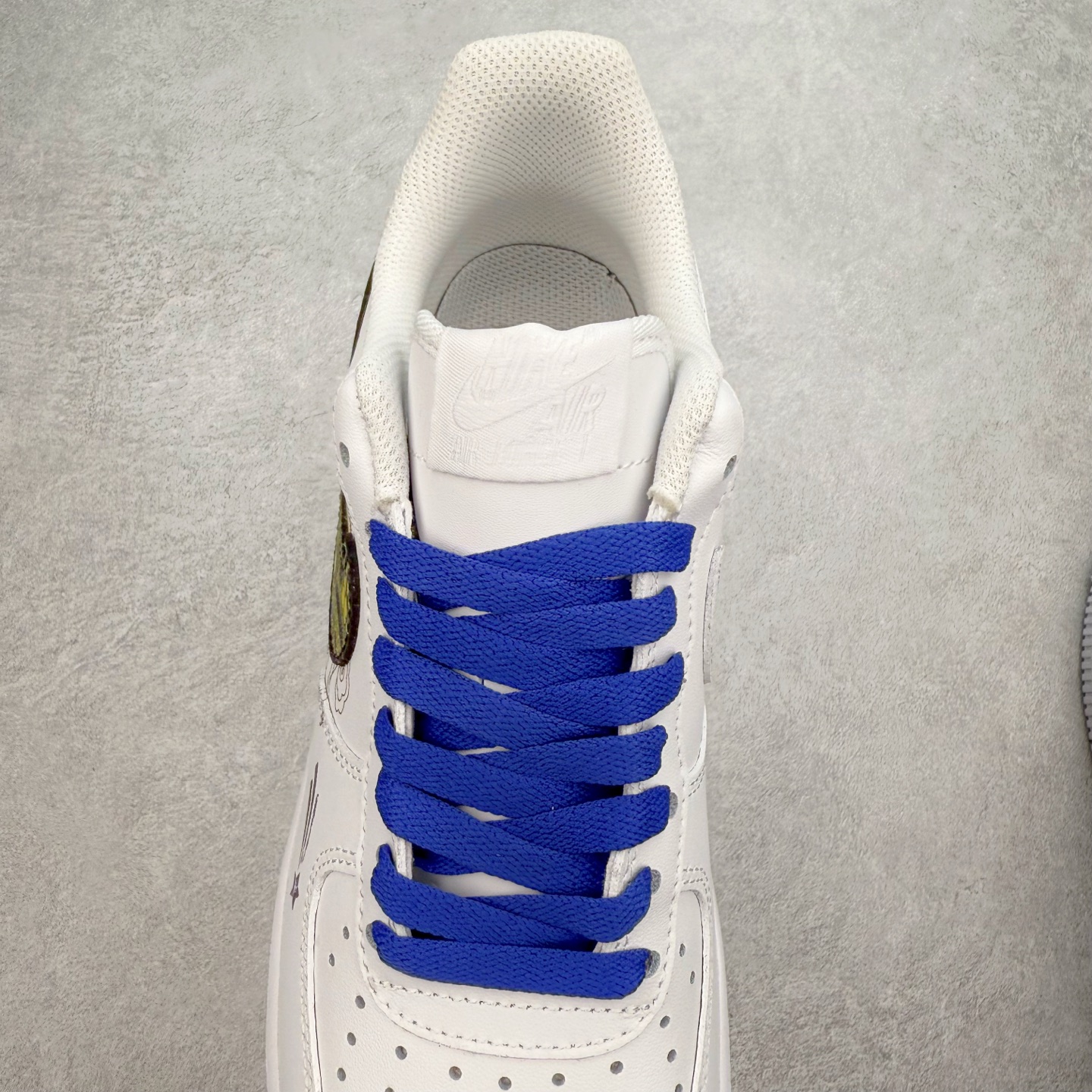 图片[5]-NK Air Force 1´07 Low 空军一号低帮百搭休闲运动板鞋 ZH0316-069 柔软、弹性十足的缓震性能和出色的中底设计 横跨复古与现代的外型结合 造就出风靡全球 三十多年的Force 1 直到今天还深受青睐 实拍调校N版已经零色差零失真 百分百还原实物色彩所见即所得 不存在货不对板色差等低级问题 选购参考实物拍摄 不混卖不参货 只用心做好货严格选品 承诺混一赔十 尺码：36 36.5 37.5 38 38.5 39 40 40.5 41 42 42.5 43 44 44.5 45-选品中心