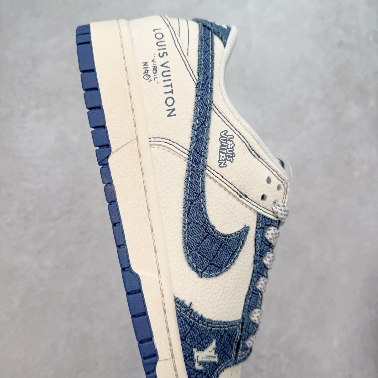 图片[6]-NK Dunk Low 定制配色 FC1688-221 大厂出品 极力推荐 原装头层材料 独家版型蒸餾加工帶來的是更好的视觉和脚感体验大厂纯原品质出货 清洁度 电绣工艺 皮料切割干净无任何毛边 细节完美 实拍调校N版已经零色差零失真 百分百还原实物色彩所见即所得 不存在货不对板色差等低级问题 选购参考实物拍摄 不混卖不参货 只用心做好货严格选品 承诺混一赔十 尺码：36 36.5 37.5 38 38.5 39 40 40.5 41 42 42.5 43 44 44.5 45-选品中心
