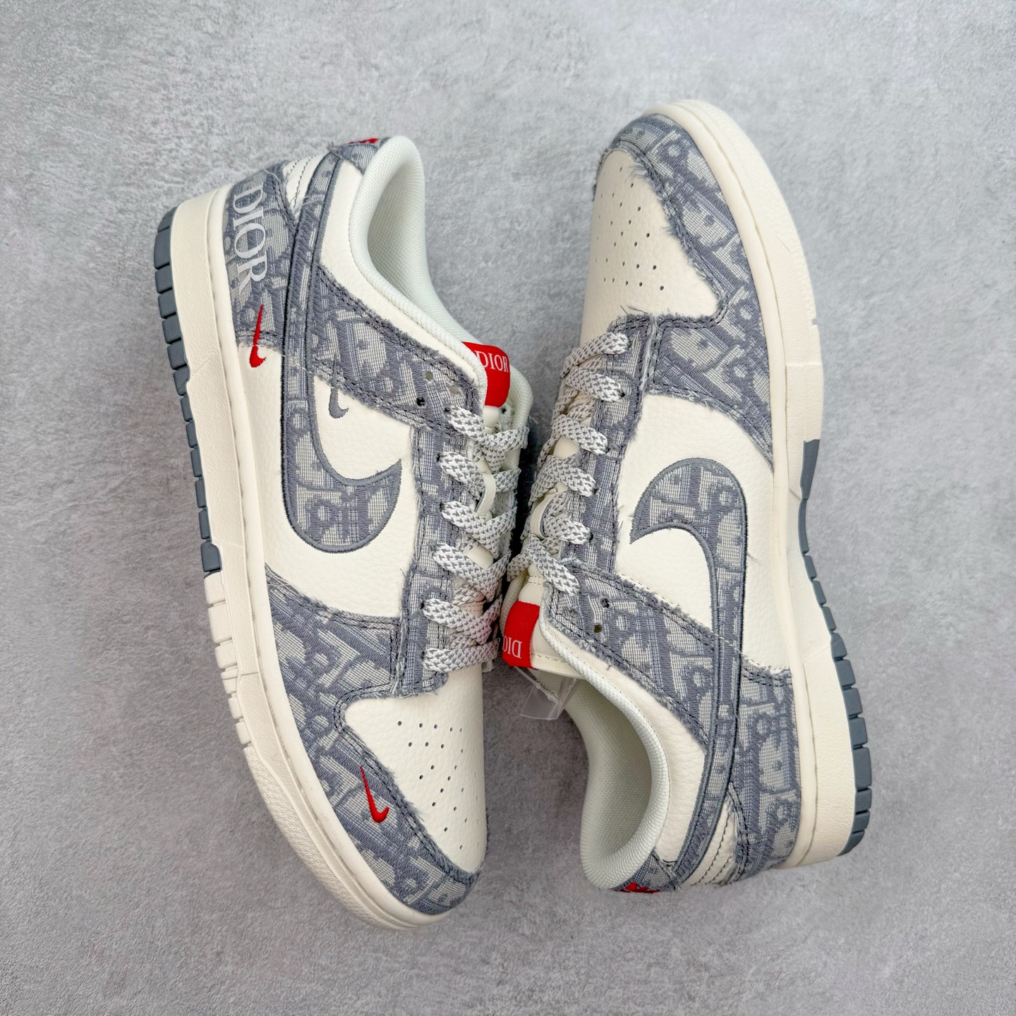 图片[3]-NK Dunk Low 定制配色 FC1688-221 大厂出品 极力推荐 原装头层材料 独家版型蒸餾加工帶來的是更好的视觉和脚感体验大厂纯原品质出货 清洁度 电绣工艺 皮料切割干净无任何毛边 细节完美 实拍调校N版已经零色差零失真 百分百还原实物色彩所见即所得 不存在货不对板色差等低级问题 选购参考实物拍摄 不混卖不参货 只用心做好货严格选品 承诺混一赔十 尺码：36 36.5 37.5 38 38.5 39 40 40.5 41 42 42.5 43 44 44.5 45-选品中心