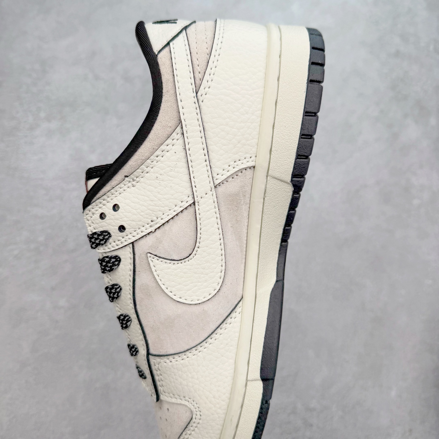 图片[7]-NK Dunk Low 定制配色 SC9207-410 大厂出品 极力推荐 原装头层材料 独家版型蒸餾加工帶來的是更好的视觉和脚感体验大厂纯原品质出货 清洁度 电绣工艺 皮料切割干净无任何毛边 细节完美 实拍调校N版已经零色差零失真 百分百还原实物色彩所见即所得 不存在货不对板色差等低级问题 选购参考实物拍摄 不混卖不参货 只用心做好货严格选品 承诺混一赔十 尺码：36 36.5 37.5 38 38.5 39 40 40.5 41 42 42.5 43 44 44.5 45-选品中心