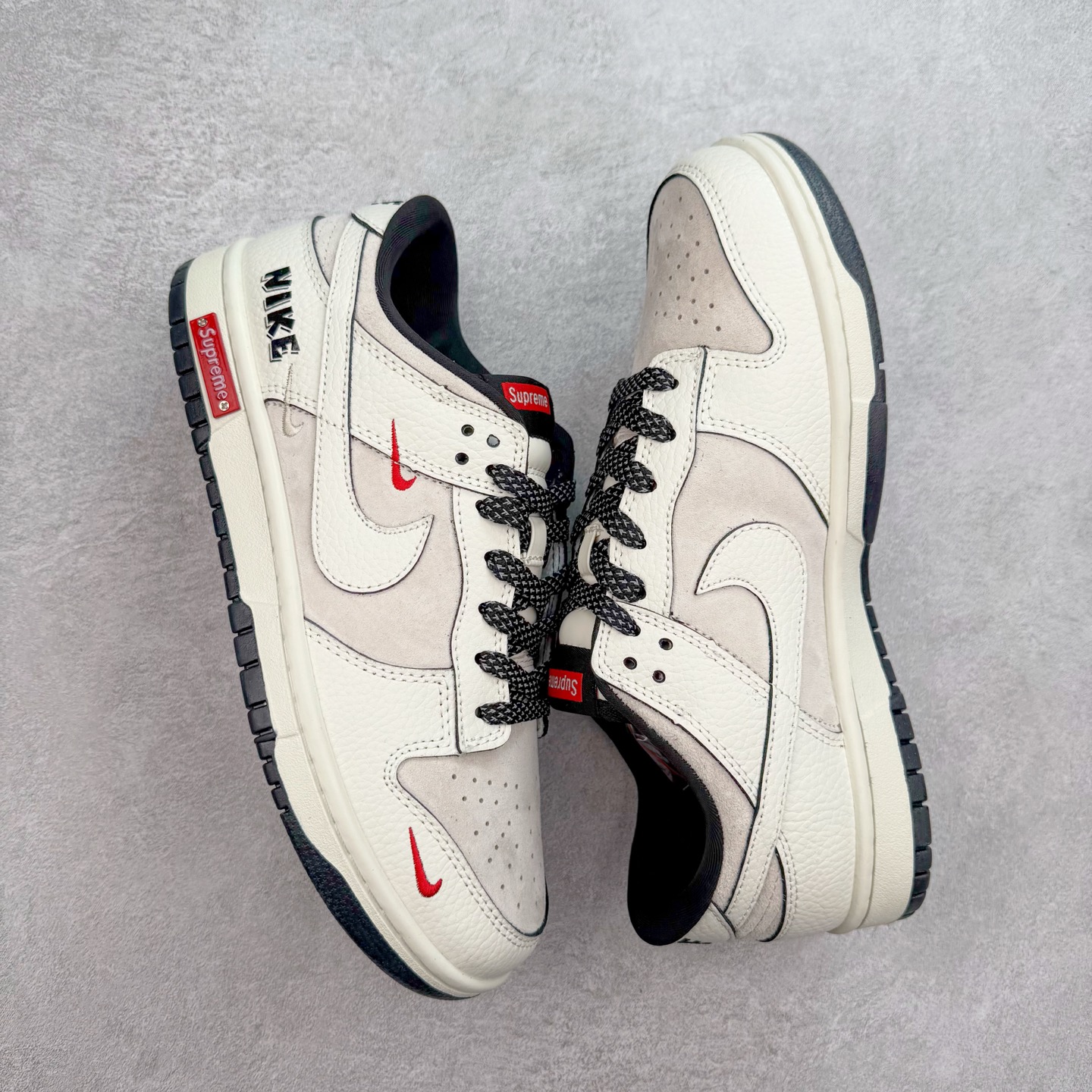 图片[3]-NK Dunk Low 定制配色 SC9207-410 大厂出品 极力推荐 原装头层材料 独家版型蒸餾加工帶來的是更好的视觉和脚感体验大厂纯原品质出货 清洁度 电绣工艺 皮料切割干净无任何毛边 细节完美 实拍调校N版已经零色差零失真 百分百还原实物色彩所见即所得 不存在货不对板色差等低级问题 选购参考实物拍摄 不混卖不参货 只用心做好货严格选品 承诺混一赔十 尺码：36 36.5 37.5 38 38.5 39 40 40.5 41 42 42.5 43 44 44.5 45-选品中心