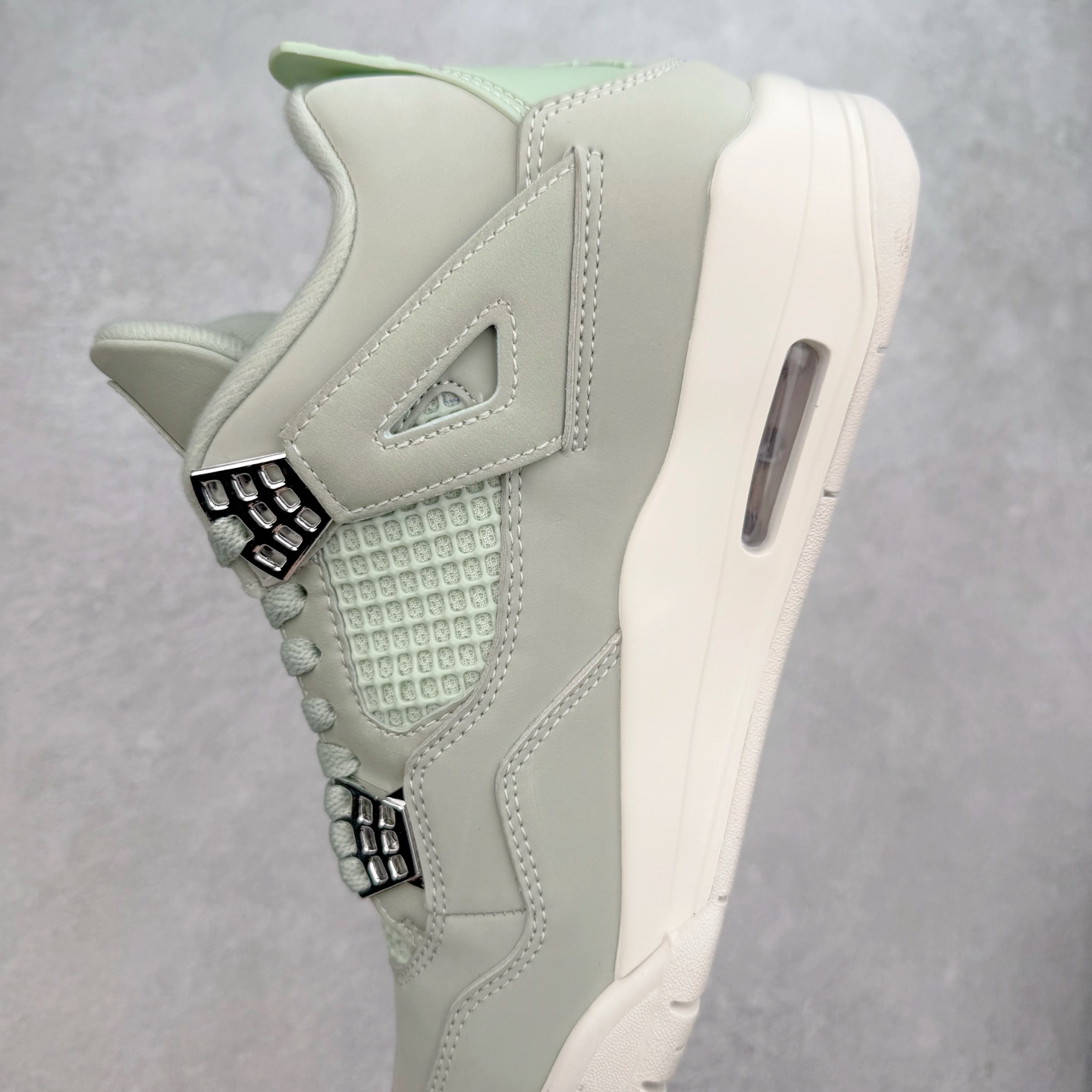 图片[7]-＃C版 Air Jordan AJ4 \\\”Seafoam\\\” 薄荷绿 HV0823-003 口碑大厂出品 原纸板楦头开发 性价比版本 定价合理 定制优质皮料 完美鞋型匹配公司货 正确TPU鞋舌锁扣 最新原厂底模 大底卡色咬花完美 鞋柜必备鞋款 终端现货供应 男女鞋尺码：36 36.5 37.5 38 38.5 39 40 40.5 41 42 42.5 43 44 44.5 45 46 47.5-选品中心