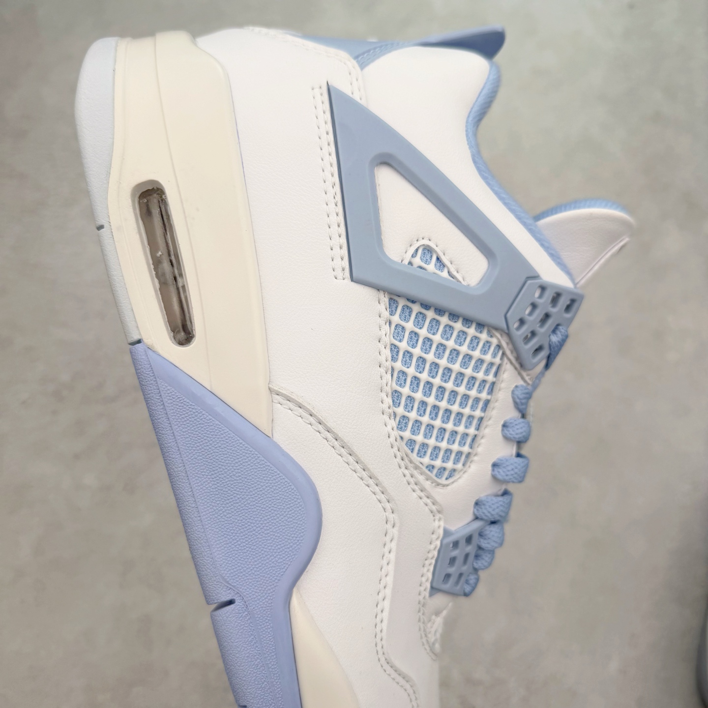图片[6]-＃C版 Air Jordan AJ4 母亲节 白冰蓝 HV0823-100 口碑大厂出品 原纸板楦头开发 性价比版本 定价合理 定制优质皮料 完美鞋型匹配公司货 正确TPU鞋舌锁扣 最新原厂底模 大底卡色咬花完美 鞋柜必备鞋款 终端现货供应 男女鞋尺码：36 36.5 37.5 38 38.5 39 40 40.5 41 42 42.5 43 44 44.5 45 46 47.5-选品中心
