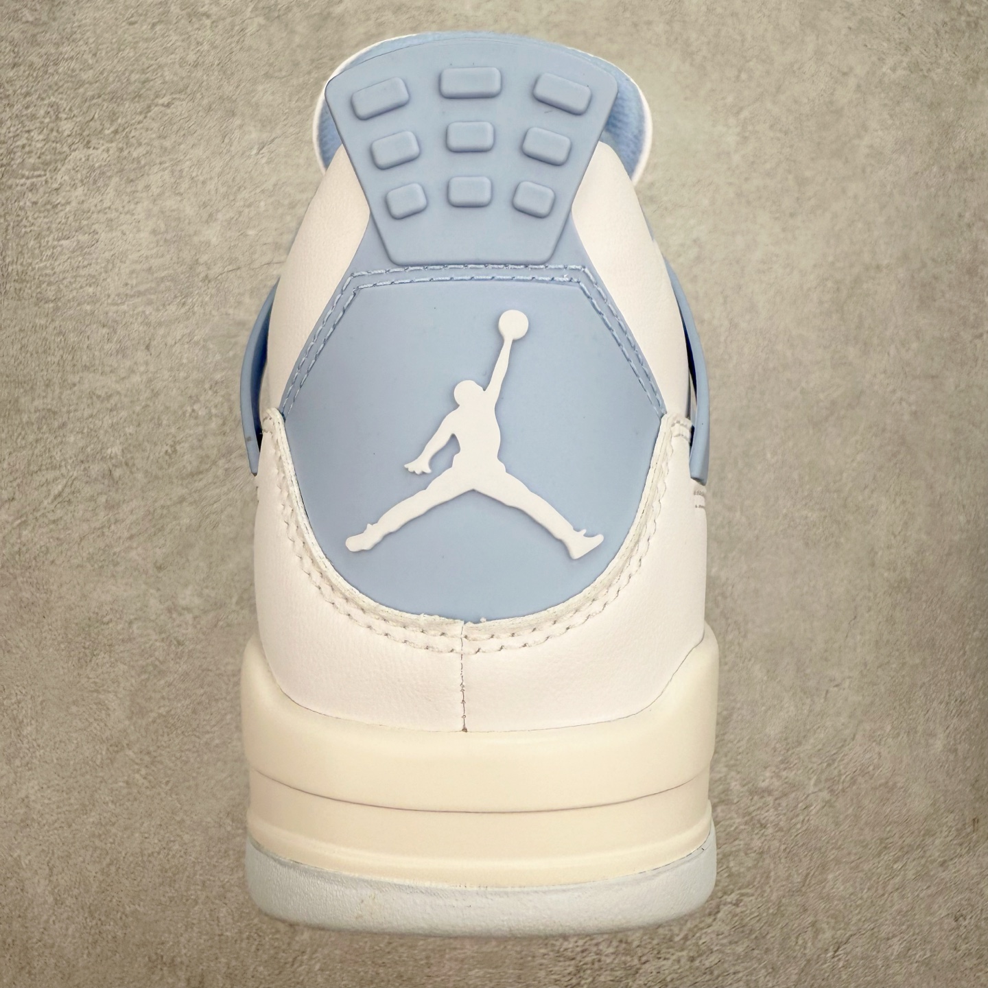 图片[8]-＃C版 Air Jordan AJ4 母亲节 白冰蓝 HV0823-100 口碑大厂出品 原纸板楦头开发 性价比版本 定价合理 定制优质皮料 完美鞋型匹配公司货 正确TPU鞋舌锁扣 最新原厂底模 大底卡色咬花完美 鞋柜必备鞋款 终端现货供应 男女鞋尺码：36 36.5 37.5 38 38.5 39 40 40.5 41 42 42.5 43 44 44.5 45 46 47.5-选品中心