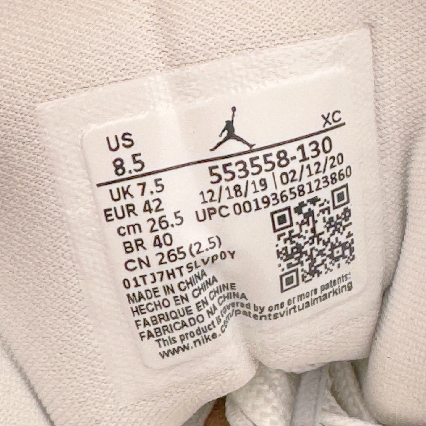 图片[11]-＃DT纯原 Air Jordan AJ1 Low 低帮 纯白 553558-130 终端优势供应 市面中低帮最具代表性版本没有之一 口碑大厂出品 品控大底版型不断改良更新 全套原纸板楦头开发 确保原汁原味 完美呈现版型 完美零毛边处理 原厂内置全掌气垫 价格定位良心 平台专用代工流水线出品 一眼公司既视感 拿到手的一瞬间就与众不同 碾压市面所有版本 全部原鞋开发 每一个配色都会采购原鞋确认细节 打破市面看图做货无好货之说 尺码：35.5 36 36.5 37.5 38 38.5 39 40 40.5 41 42 42.5 43 44 44.5 45 46-选品中心