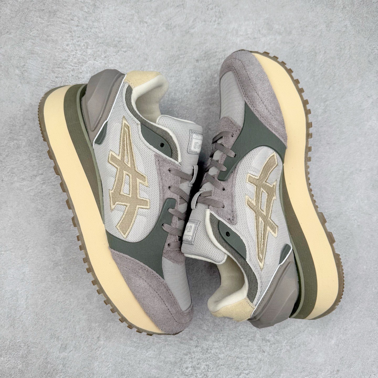 图片[3]-鬼塚虎/Onitsuka Tiger MOAGE CO Low 摩纳哥CO系列低帮厚底复古经典百搭休闲慢跑鞋 #升级原楦原纸版开发版型 #采用翻毛皮组合网织织物鞋面材质 #内嵌OrthoLite(欧索莱)透气吸汗鞋垫贴 #外置环保双层切片组合轻质防滑橡胶外底❗️ 尺码：36 37 37.5 38 39 39.5 40 40.5 41.5 42 42.5 43.5 44 45-选品中心